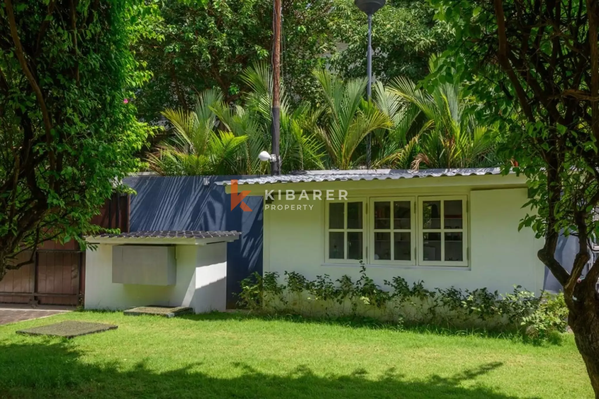 Elegance Homey Three-Bedrooms Villa Nearby the Beach in Canggu — image 10