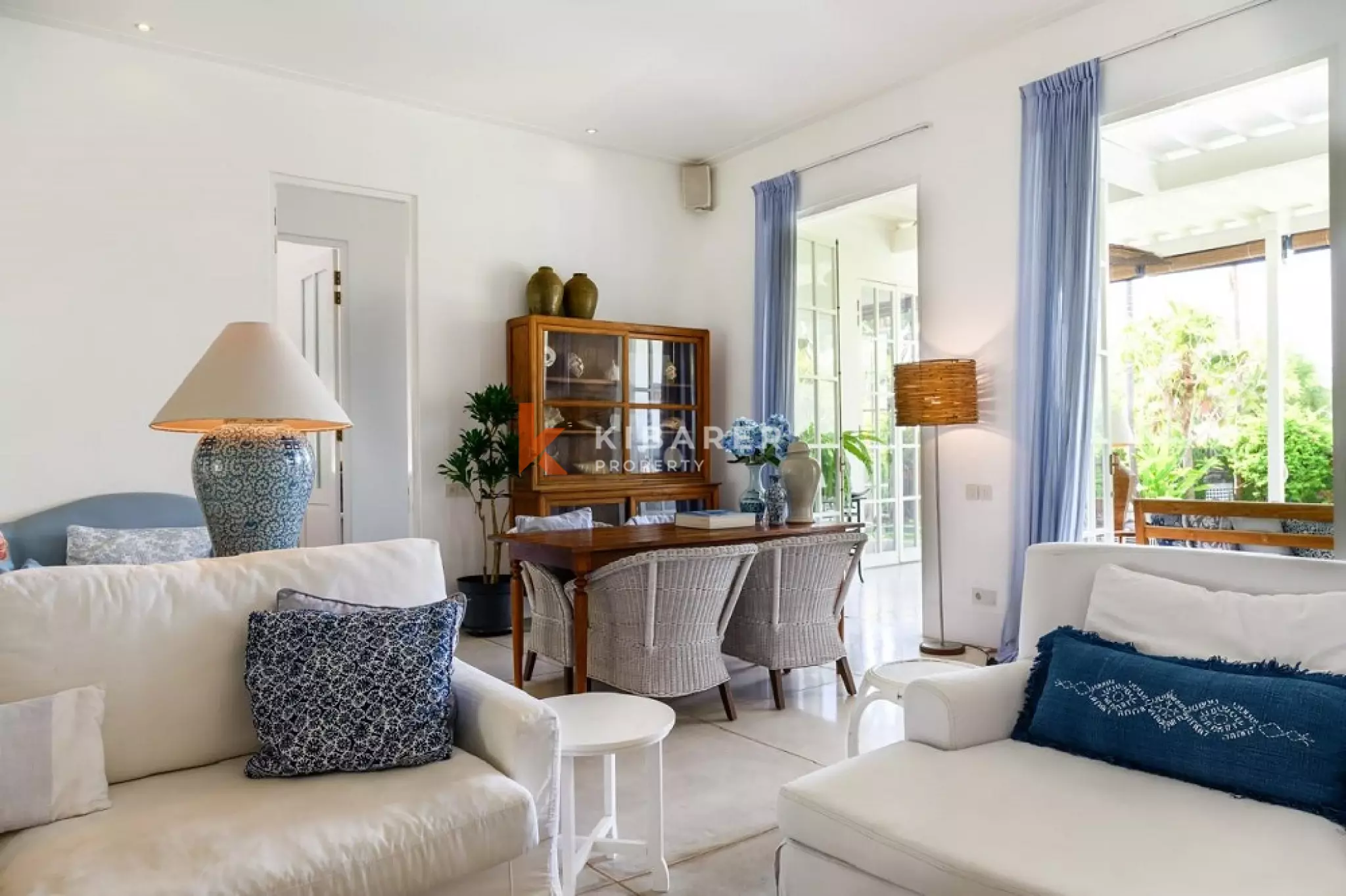 Elegance Homey Three-Bedrooms Villa Nearby the Beach in Canggu — image 19