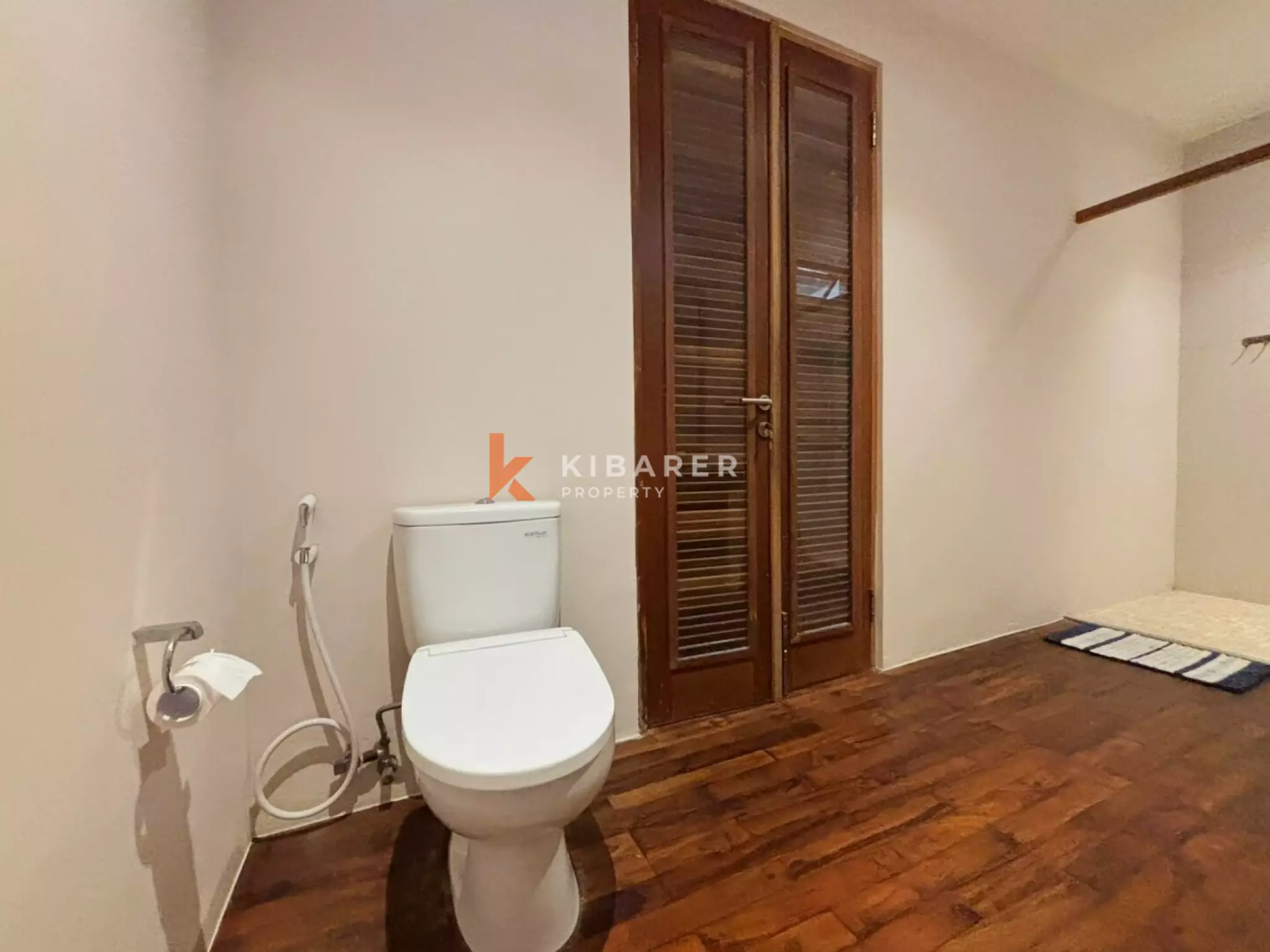 Quiet Three Bedroom Open Villa in Berawa with Big Pool & Spacious Garden — image 19