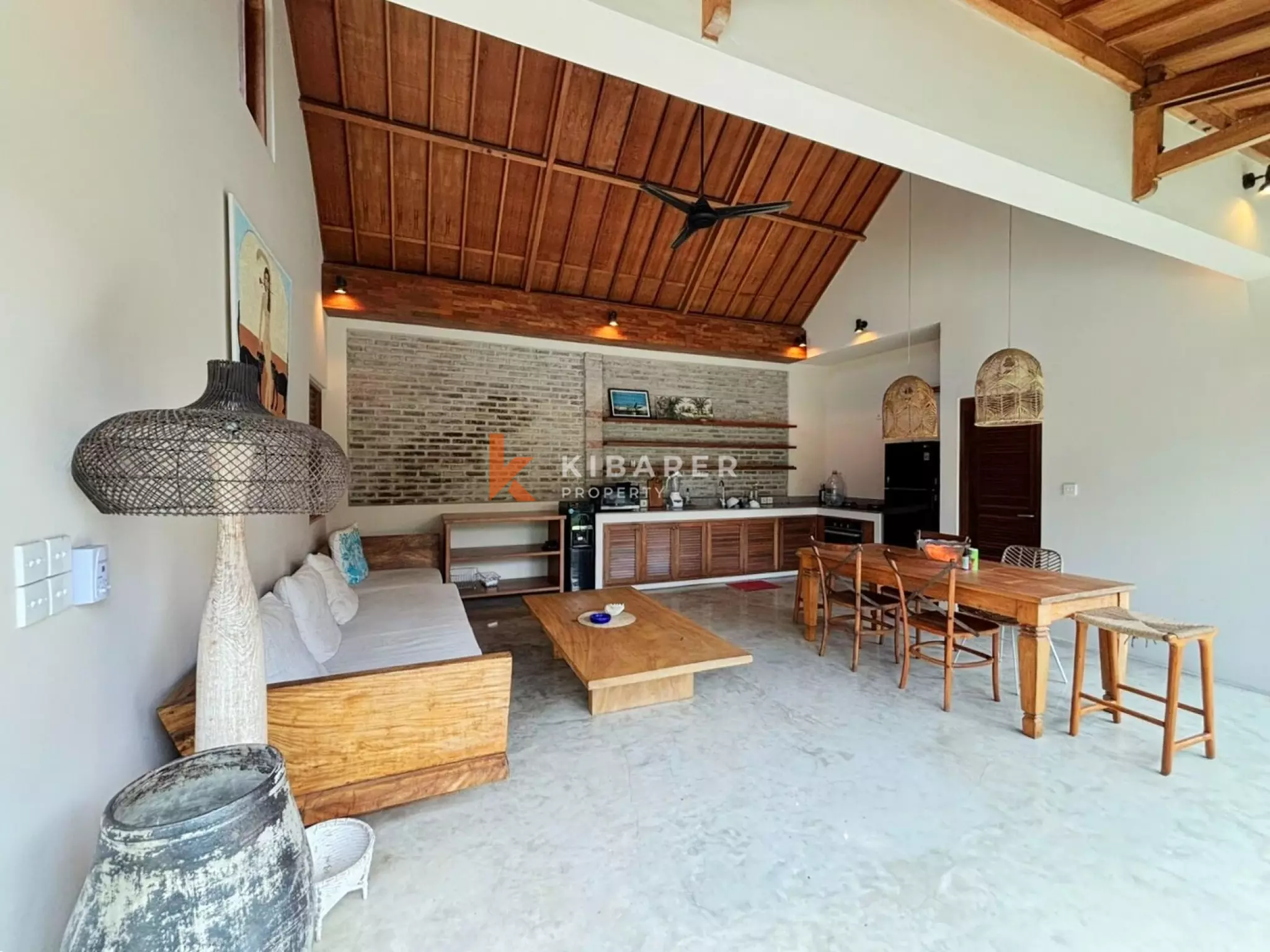 Quiet Three Bedroom Open Villa in Berawa with Big Pool & Spacious Garden — image 5
