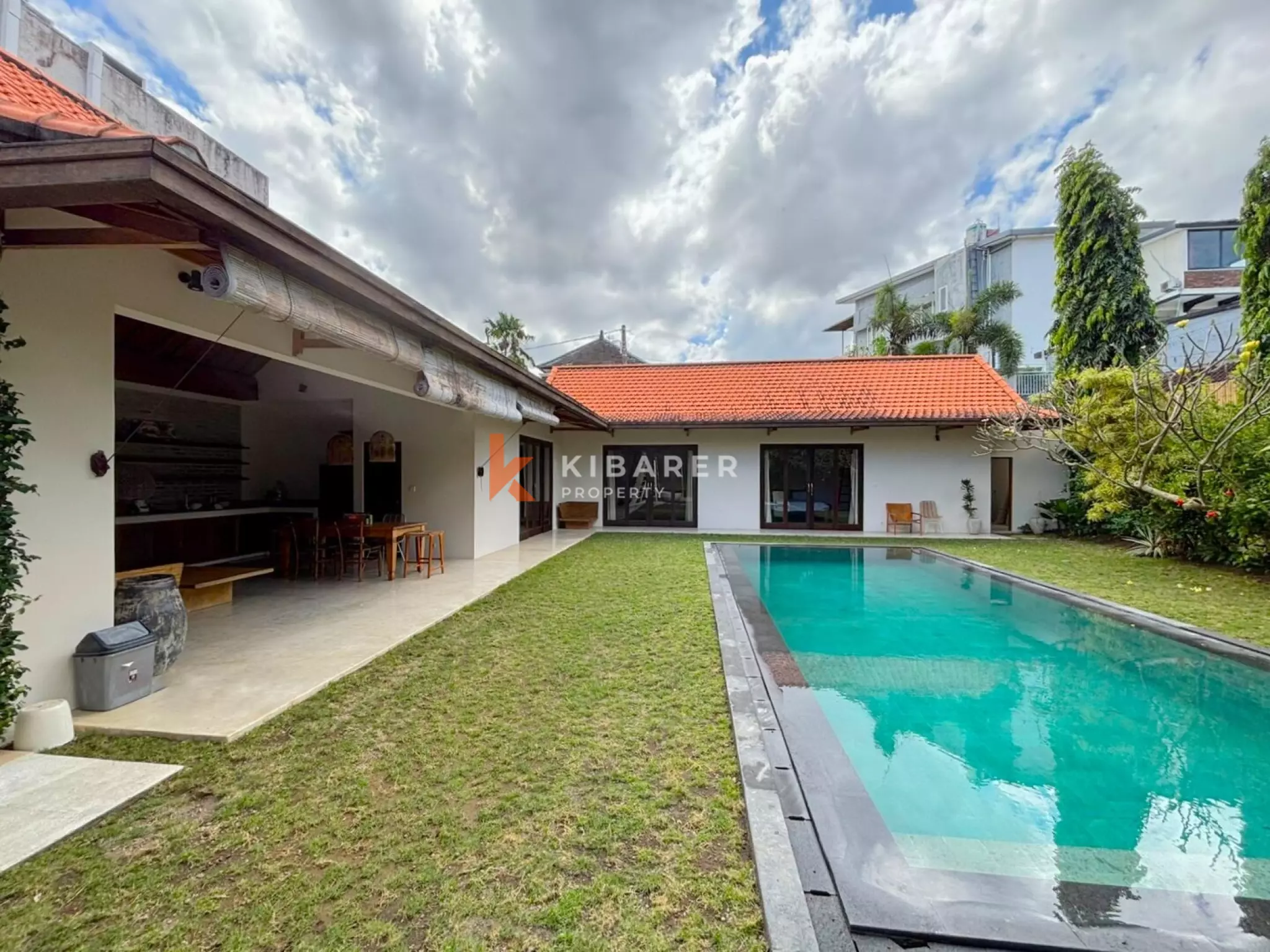 Quiet Three Bedroom Open Villa in Berawa with Big Pool & Spacious Garden