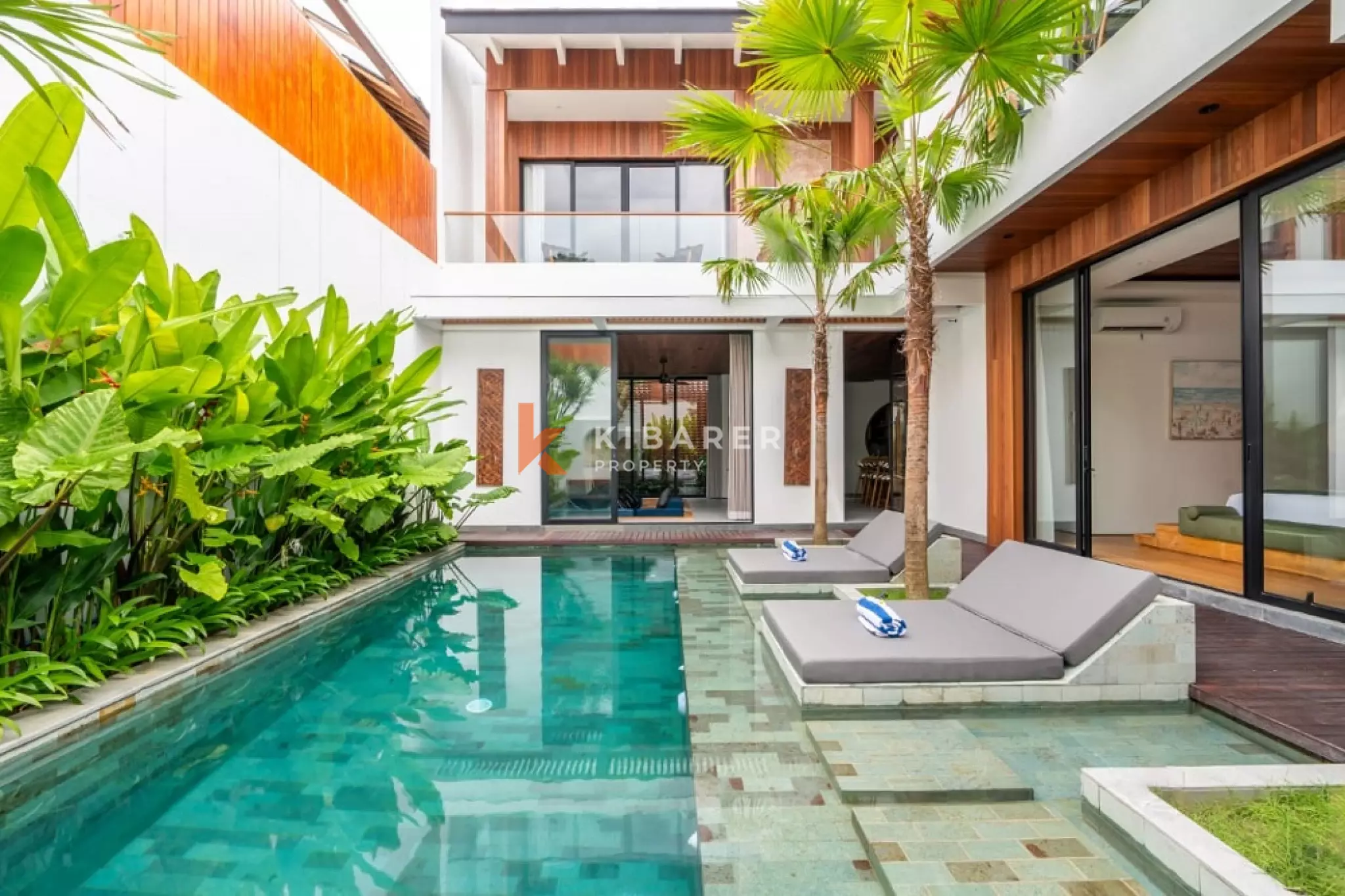 Exquisite Three-Bedrooms Villa with Sauna Near Berawa Beach