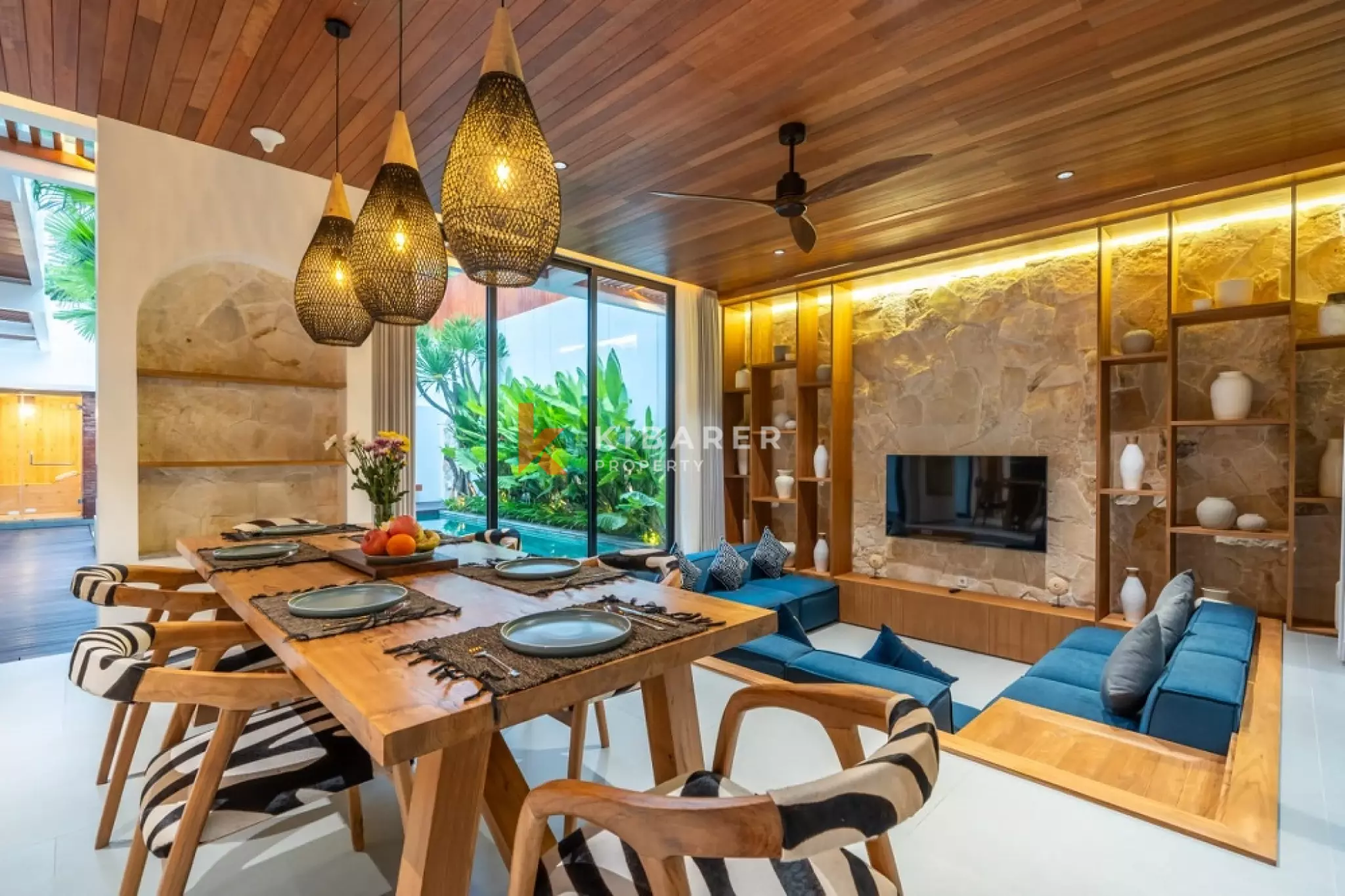 Exquisite Three-Bedrooms Villa with Sauna Near Berawa Beach — image 5