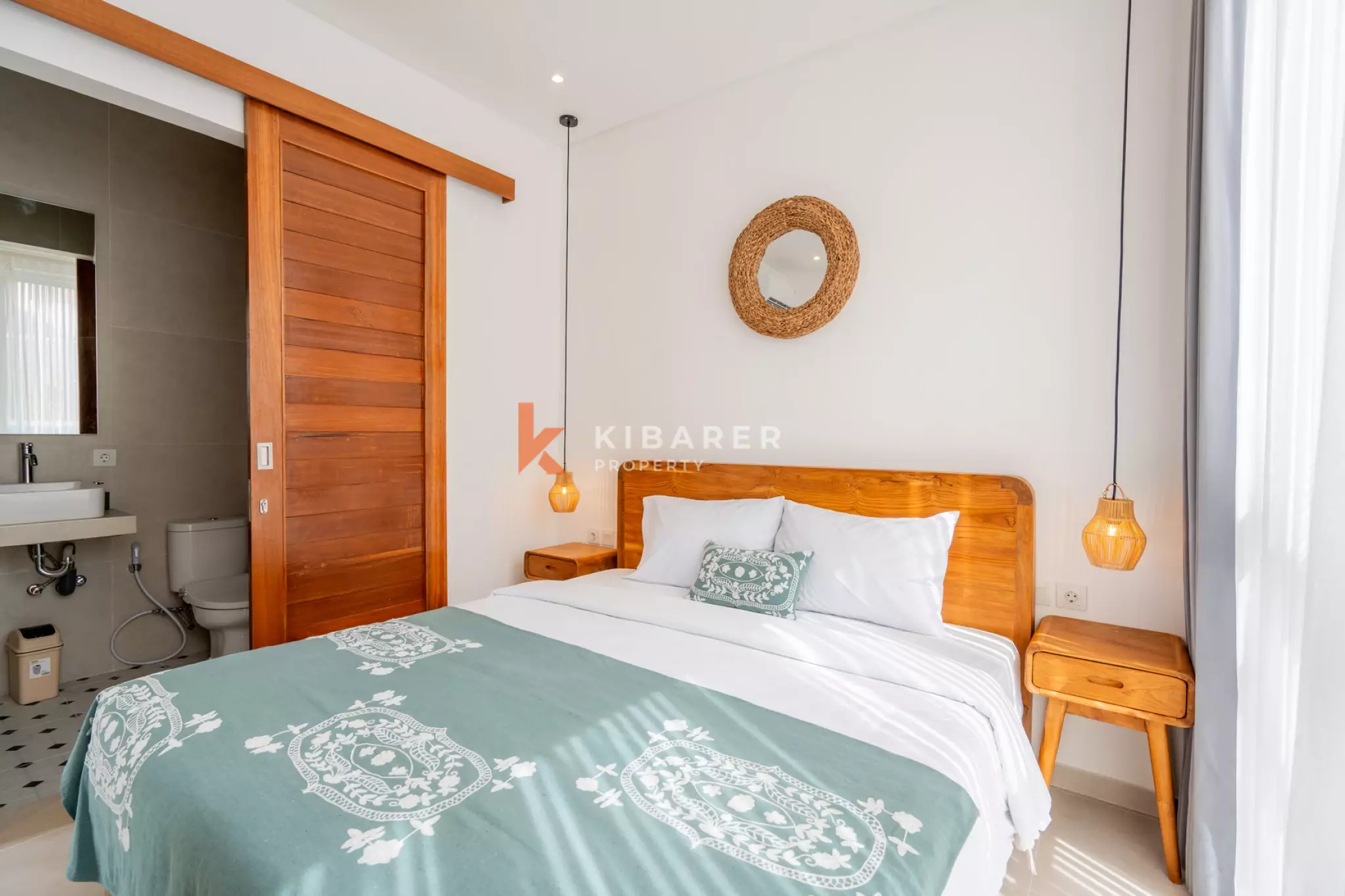 Two Bedroom Bright Villa in Canggu — image 16