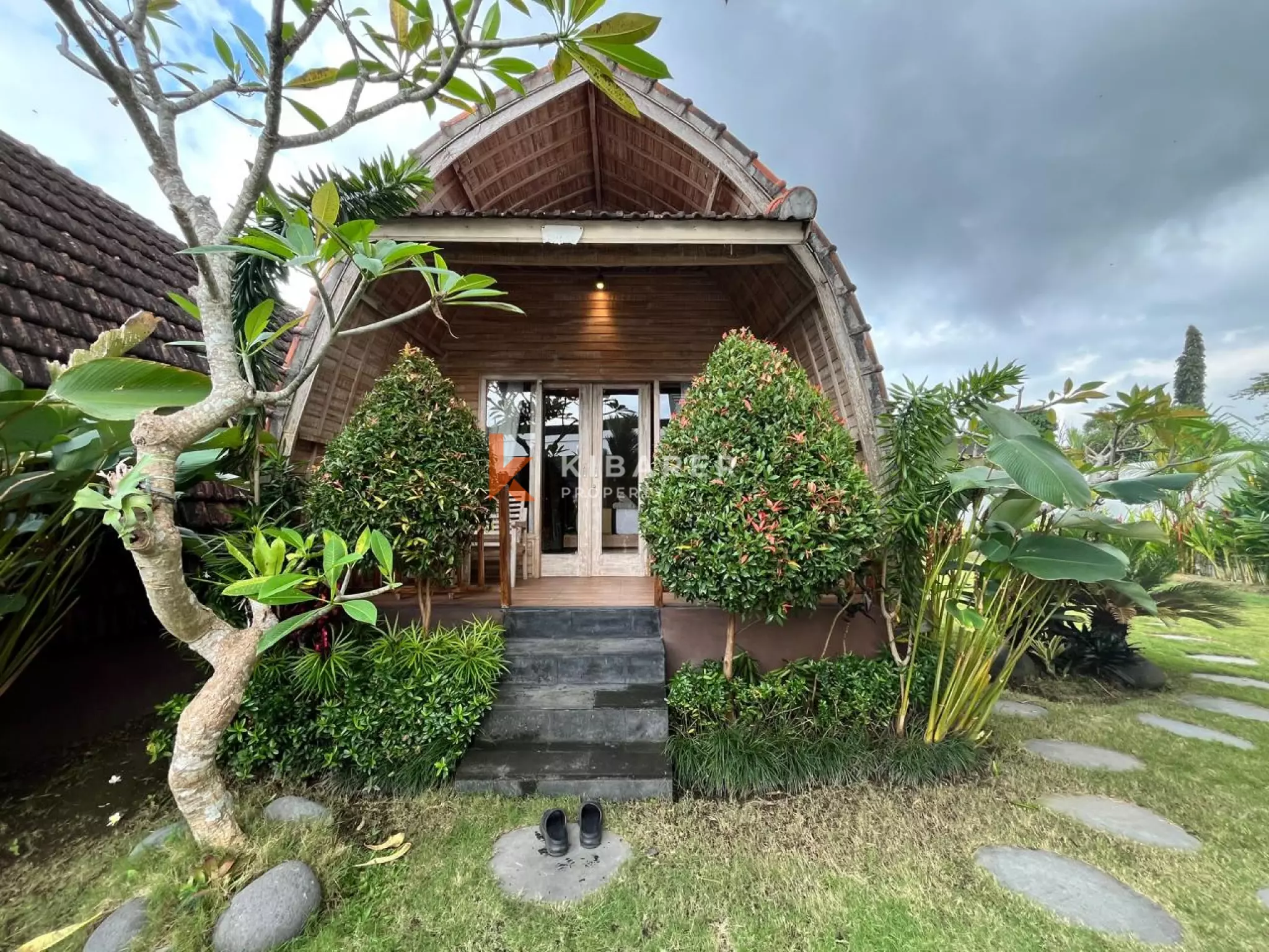 Mixed Style Two Bedroom Villa with Garden and Ricefield view in Canggu — image 10