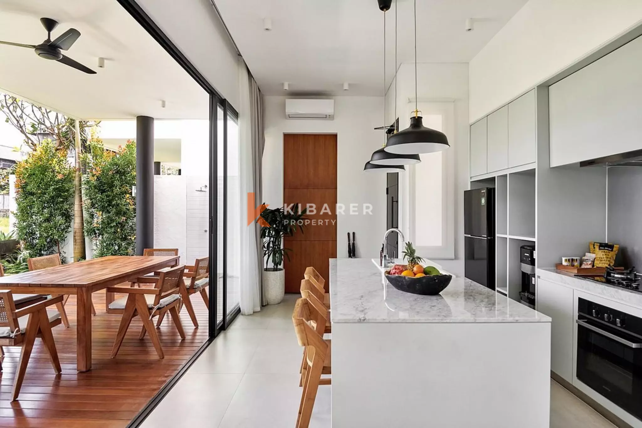 Family Three-Bedrooms Villa with Kid-Friendly Pool in Berawa — image 7