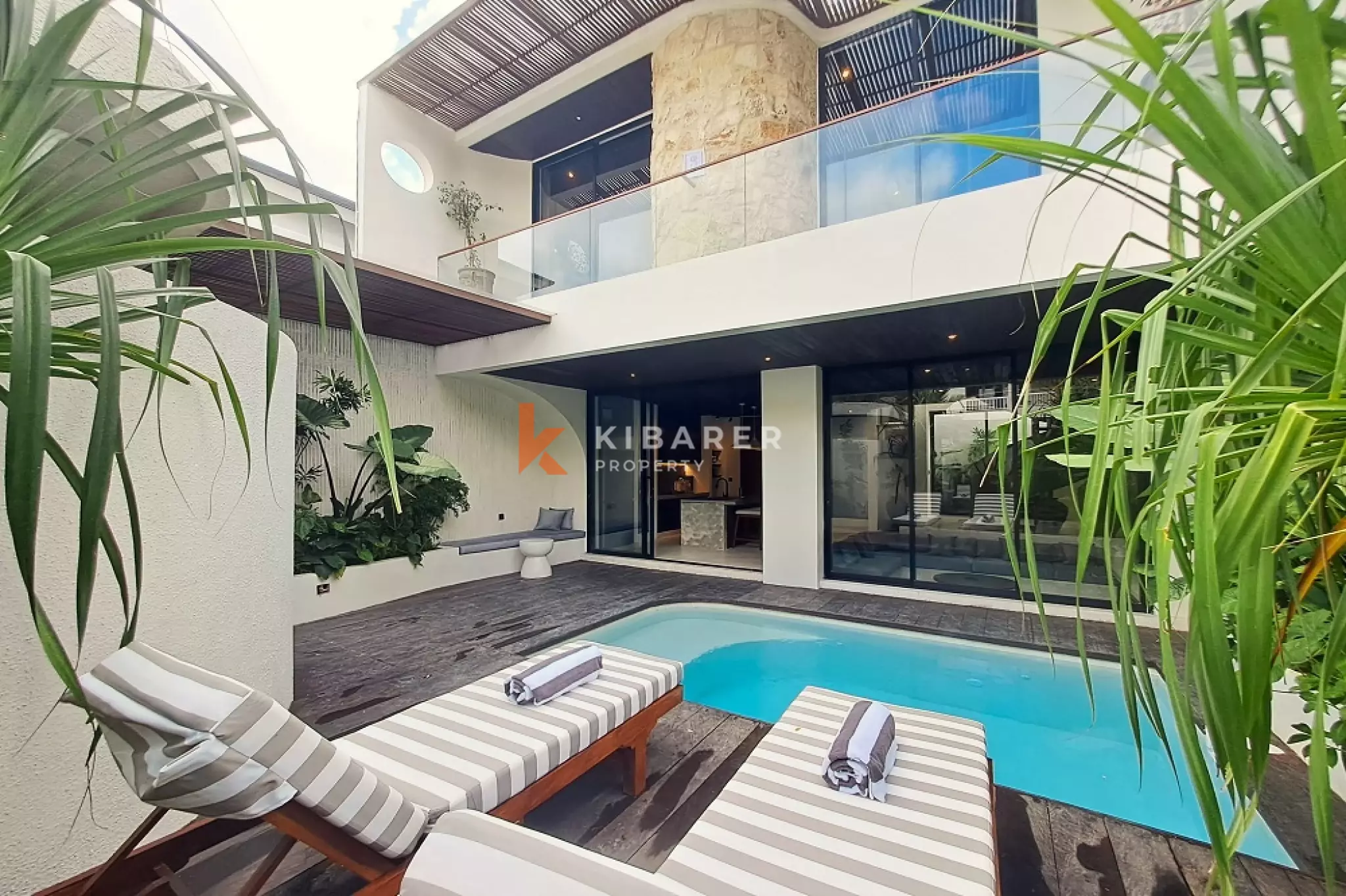 Elegant Two-Bedroom Tropical Villa in Tumbak Bayuh