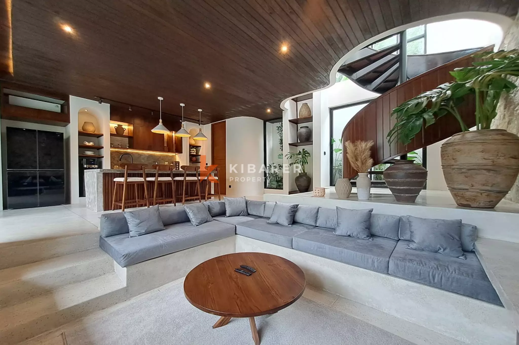 Elegant Two-Bedroom Tropical Villa in Tumbak Bayuh — image 7