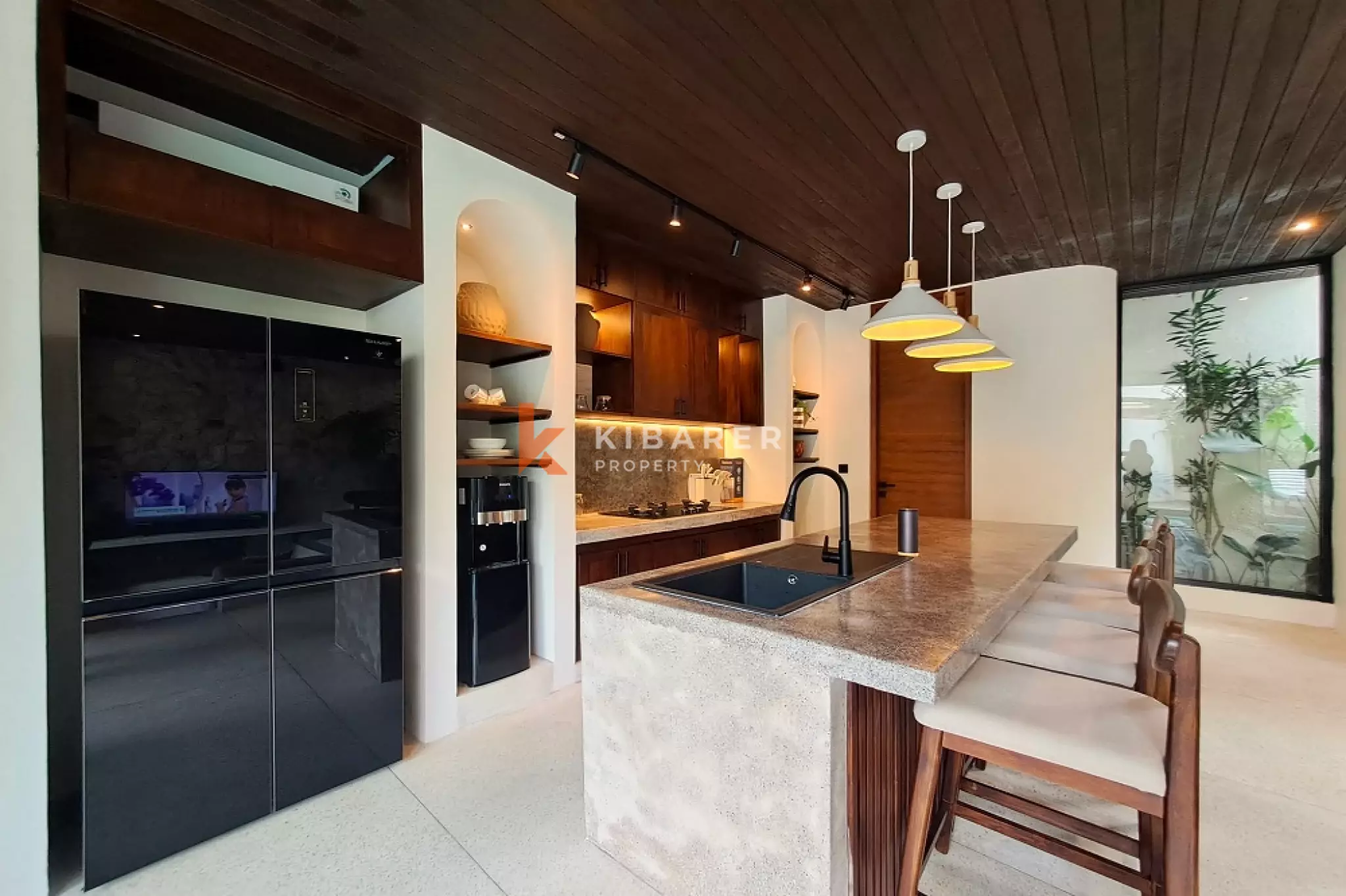 Elegant Two-Bedroom Tropical Villa in Tumbak Bayuh — image 11