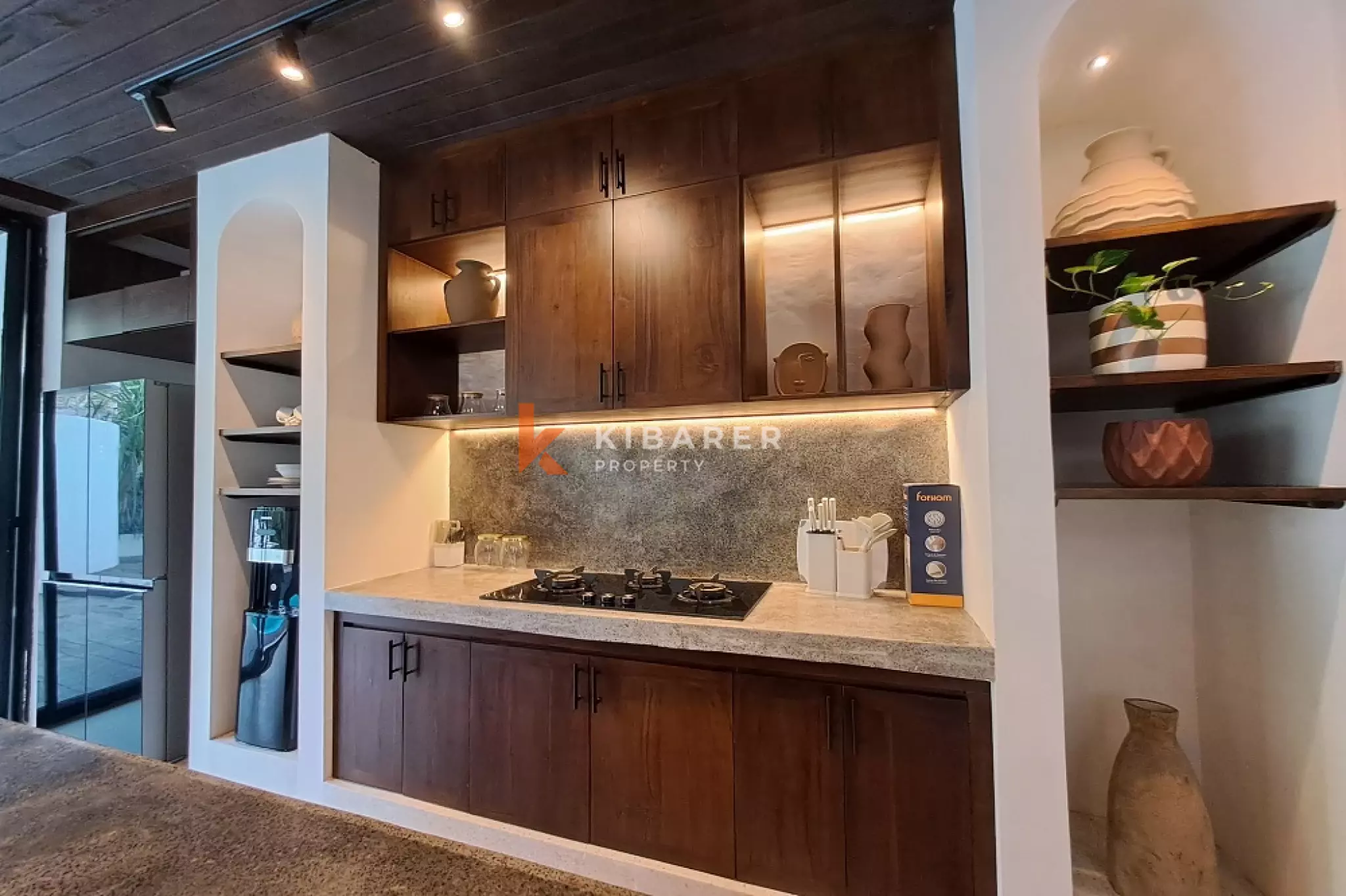 Elegant Two-Bedroom Tropical Villa in Tumbak Bayuh — image 12