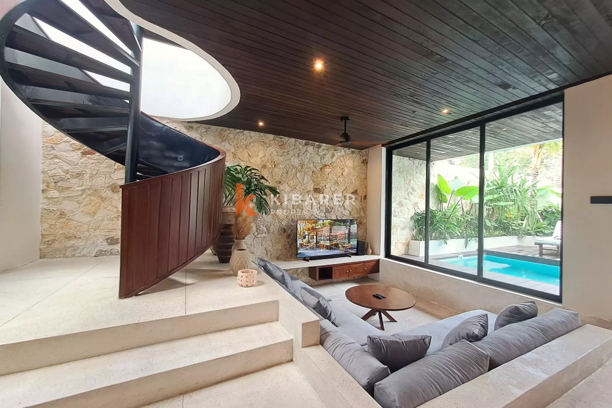Stylish Two-Bedroom Tropical Villa in Tumbak Bayuh — image 5