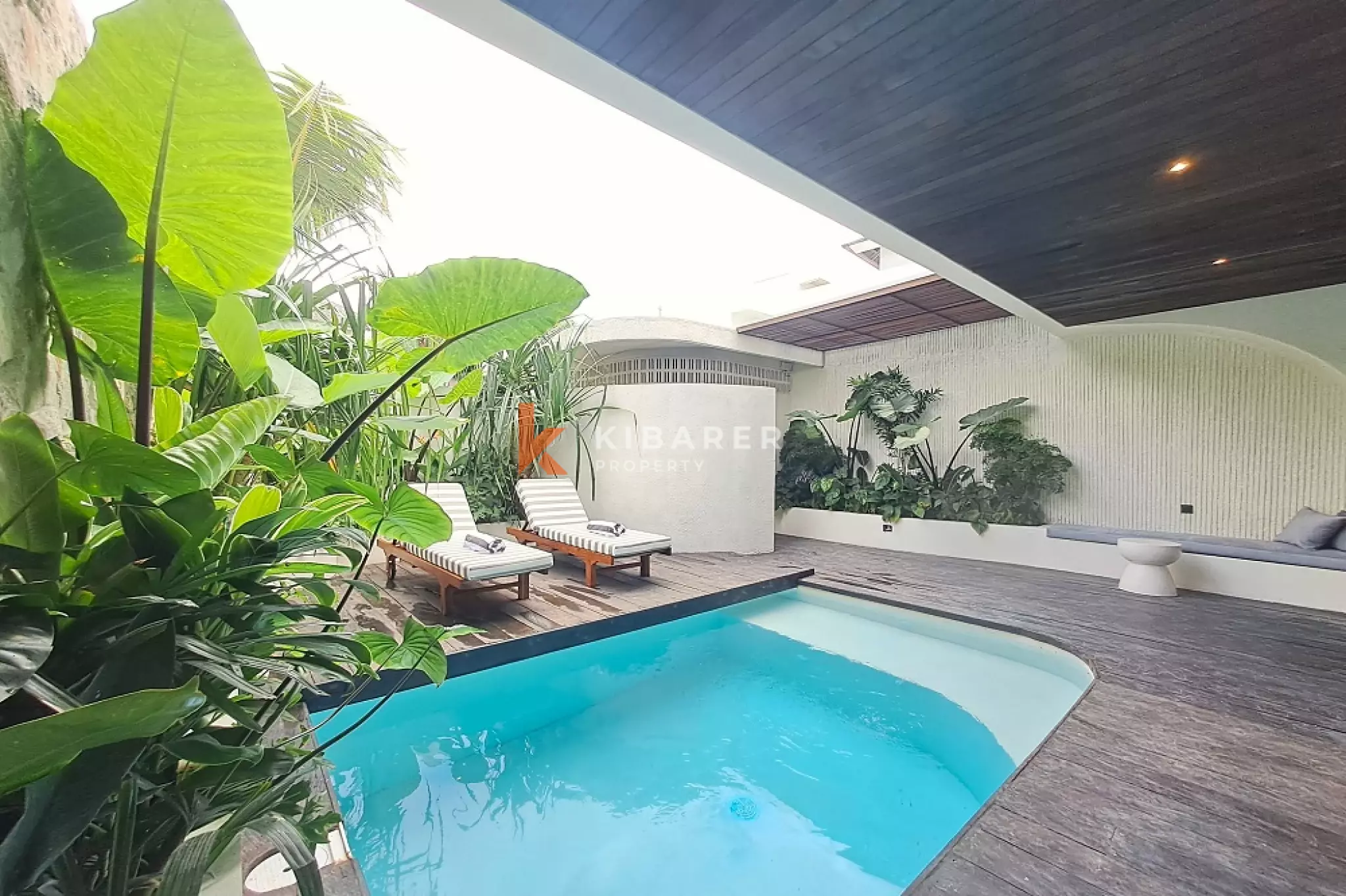 Stylish Two-Bedroom Tropical Villa in Tumbak Bayuh — image 3