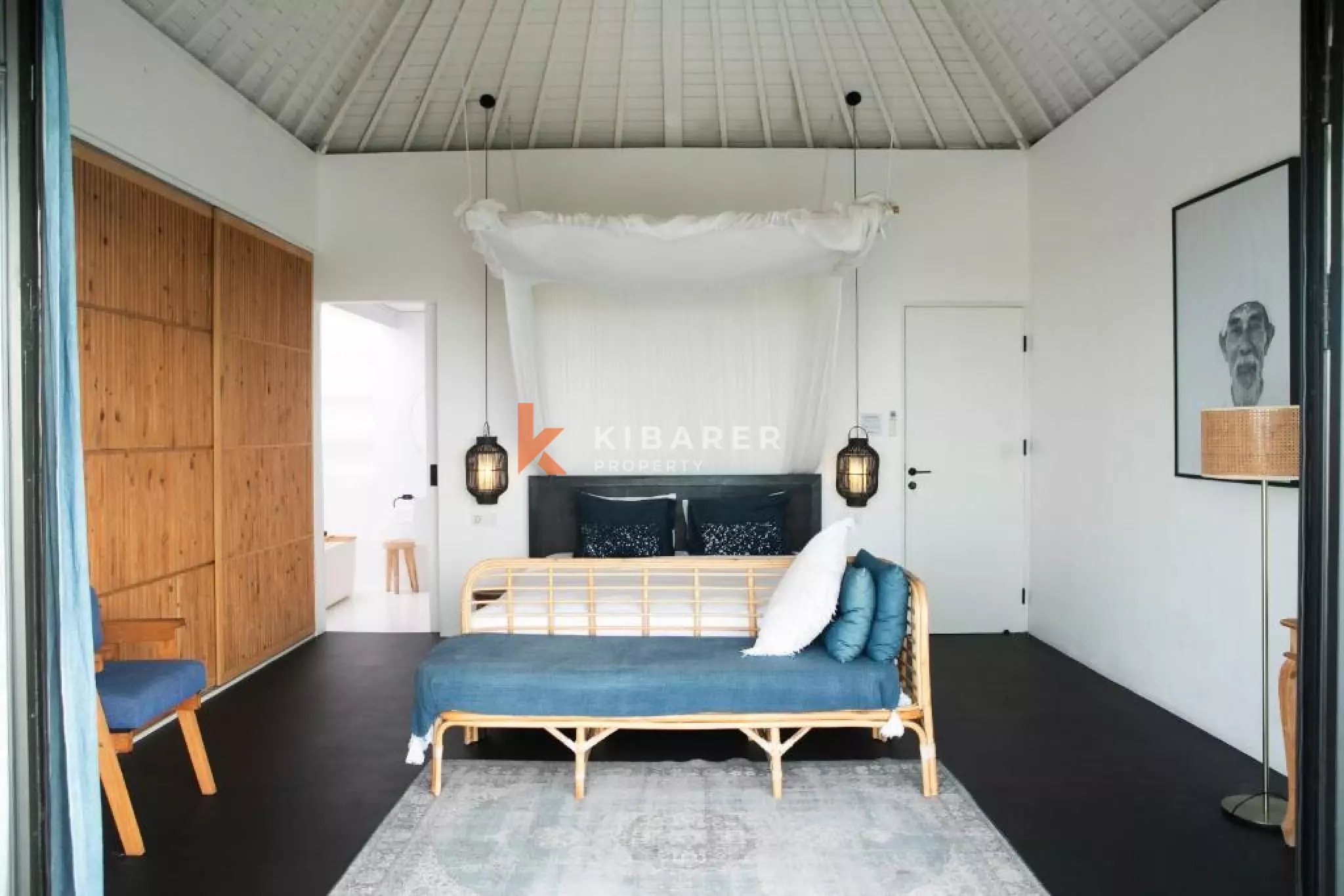 Luxurious Six Bedroom Villa in Balangan Hill — image 16