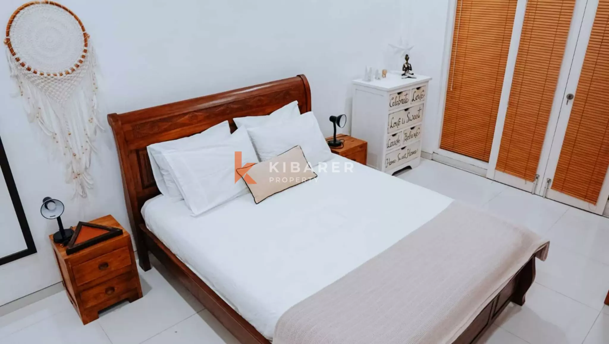 Traditional Three Bedroom Open Living Villa with Tropical Touch in Mertanadi — image 12