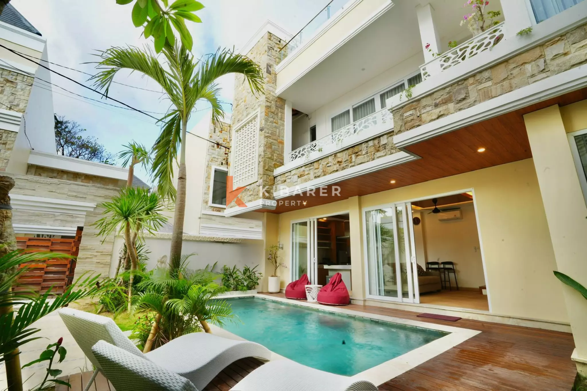 Chic Modern Living Three Bedroom Villa in Tumbak Bayuh