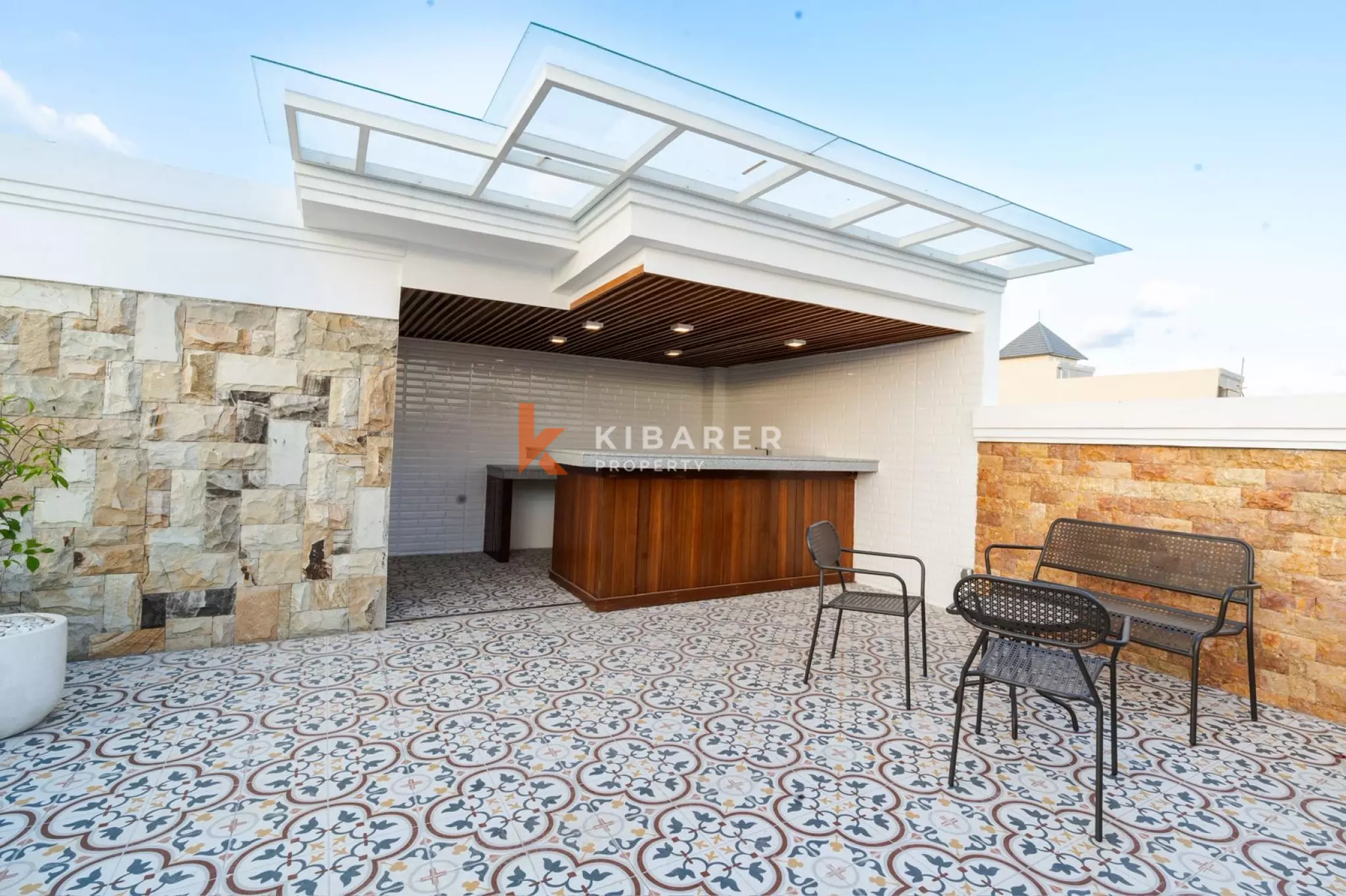 Chic Modern Living Three Bedroom Villa in Tumbak Bayuh — image 18
