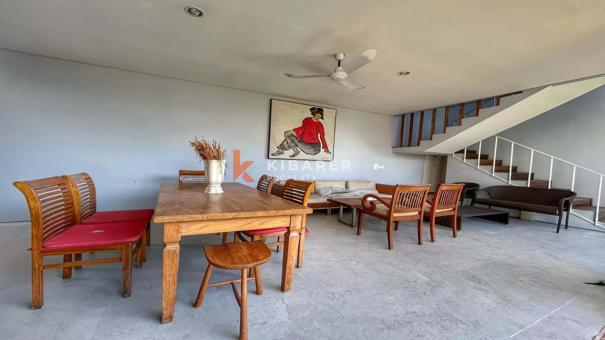 Charming Modern Two-Bedroom Villa with Enclosed Living Room in Tumbak Bayuh — image 5