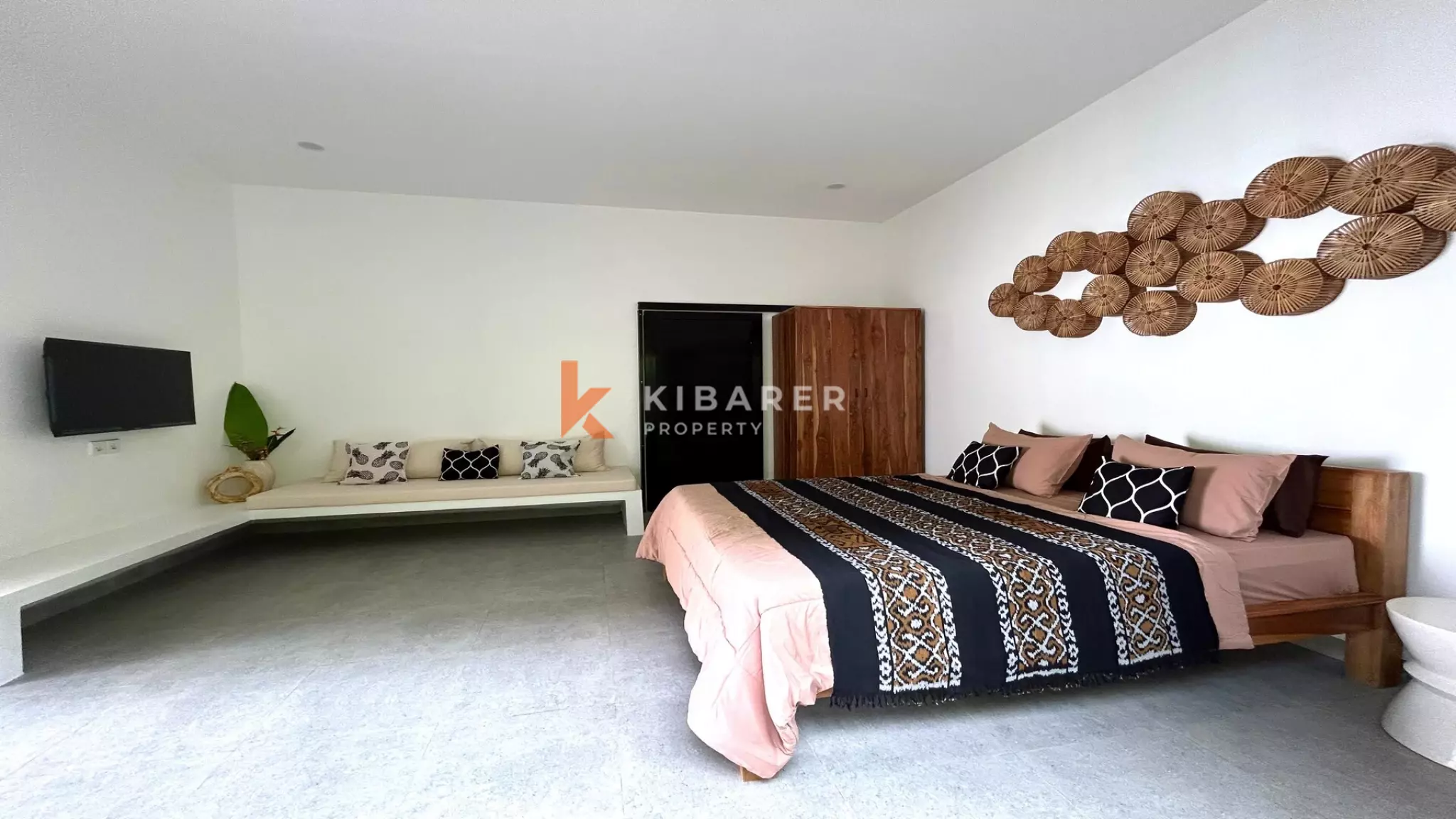 Sophisticated One-Bedroom Apartment in the Heart of Seminyak — image 6