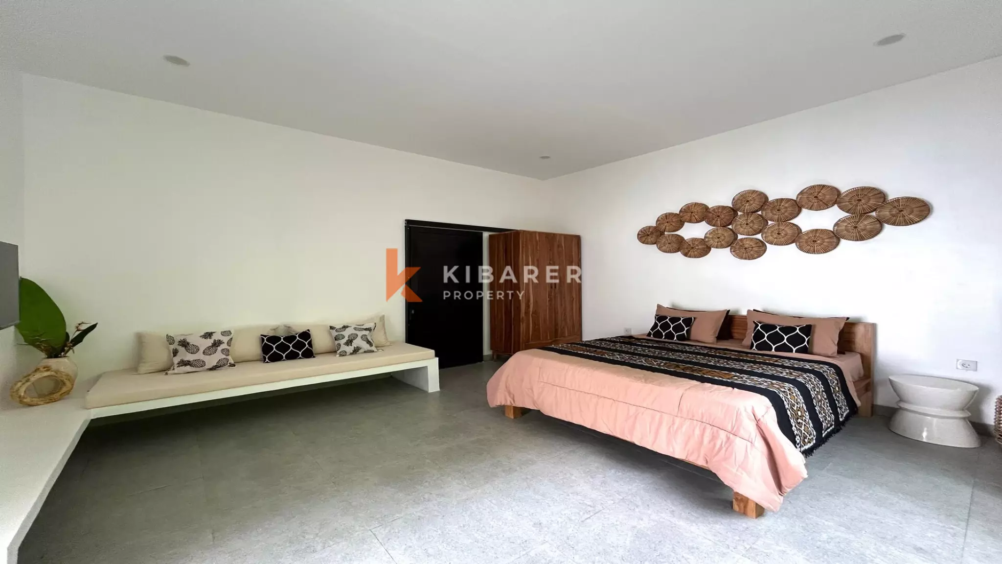 Sophisticated One-Bedroom Apartment in the Heart of Seminyak — image 5