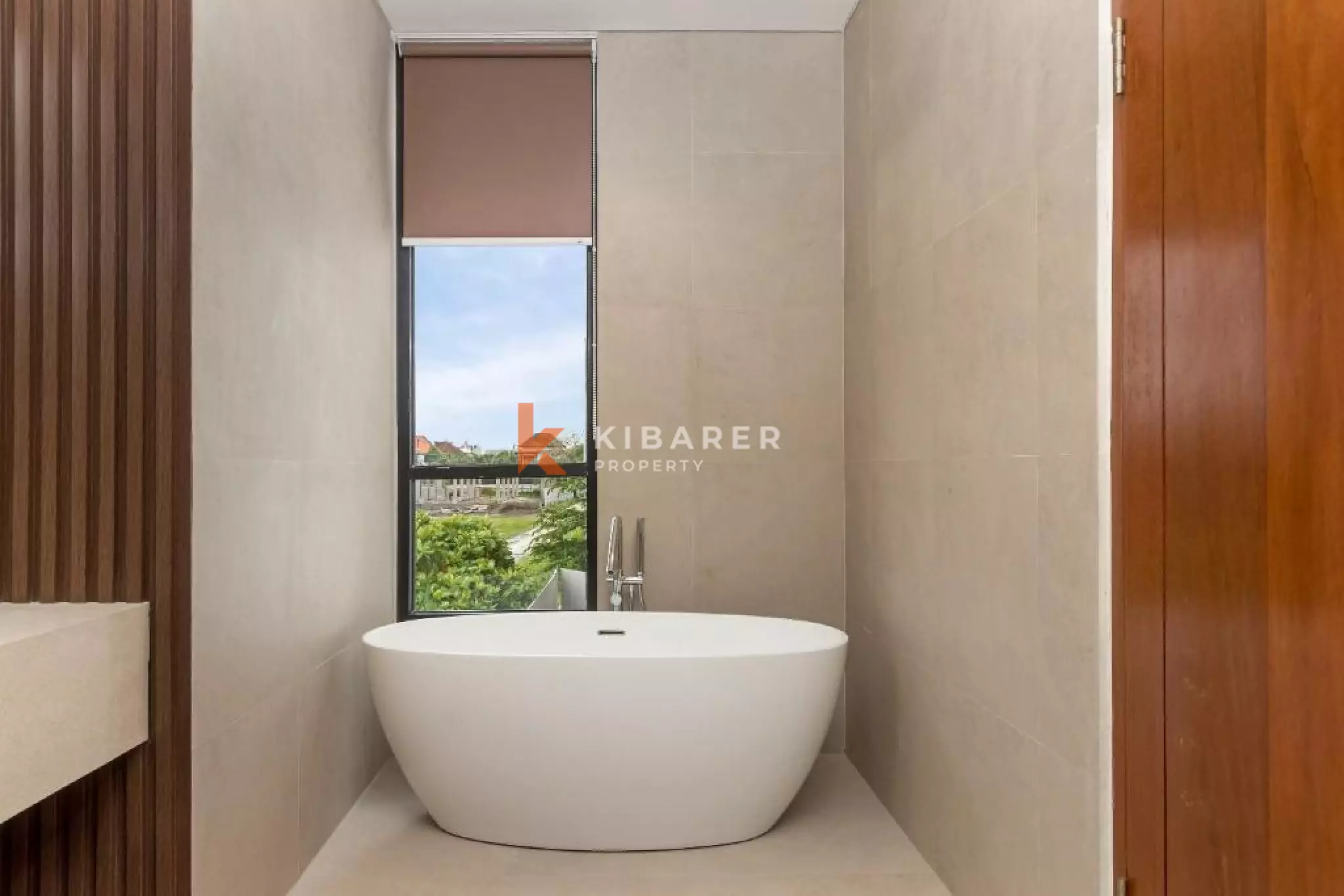 Luxurious Three-Bedroom Villa in Berawa — image 16