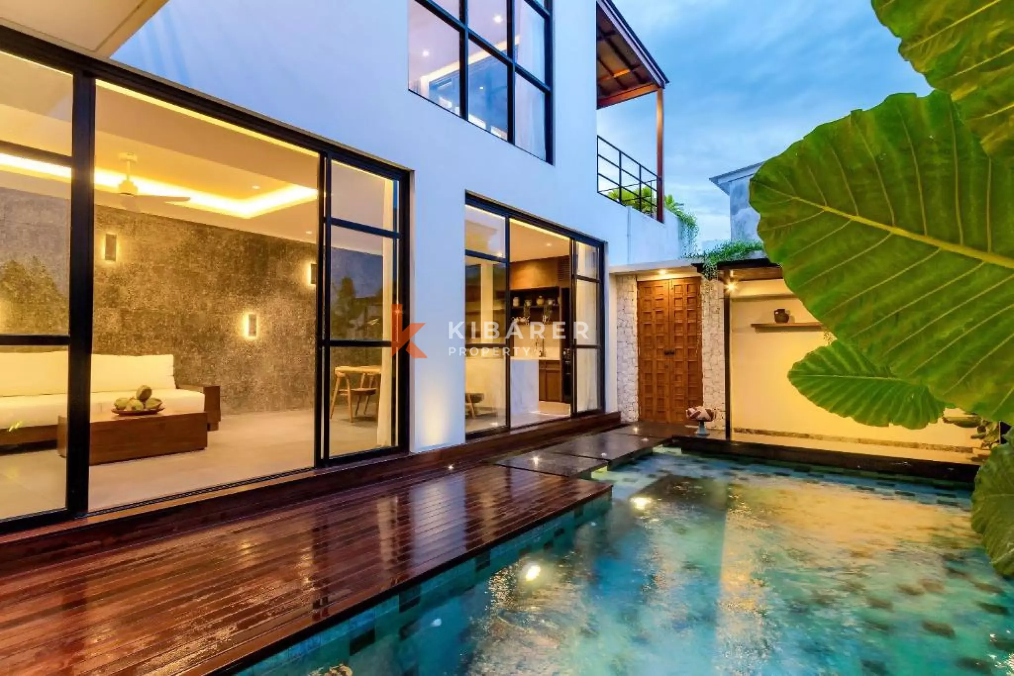 Luxurious Three-Bedroom Villa in Berawa — image 4
