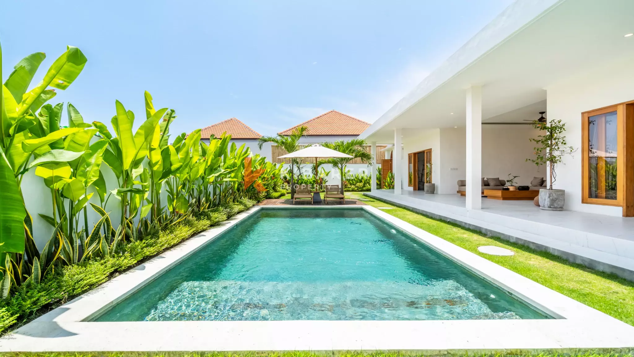 Charming Three-Bedroom Retreat with Pool and Garden in Pererenan — image 3