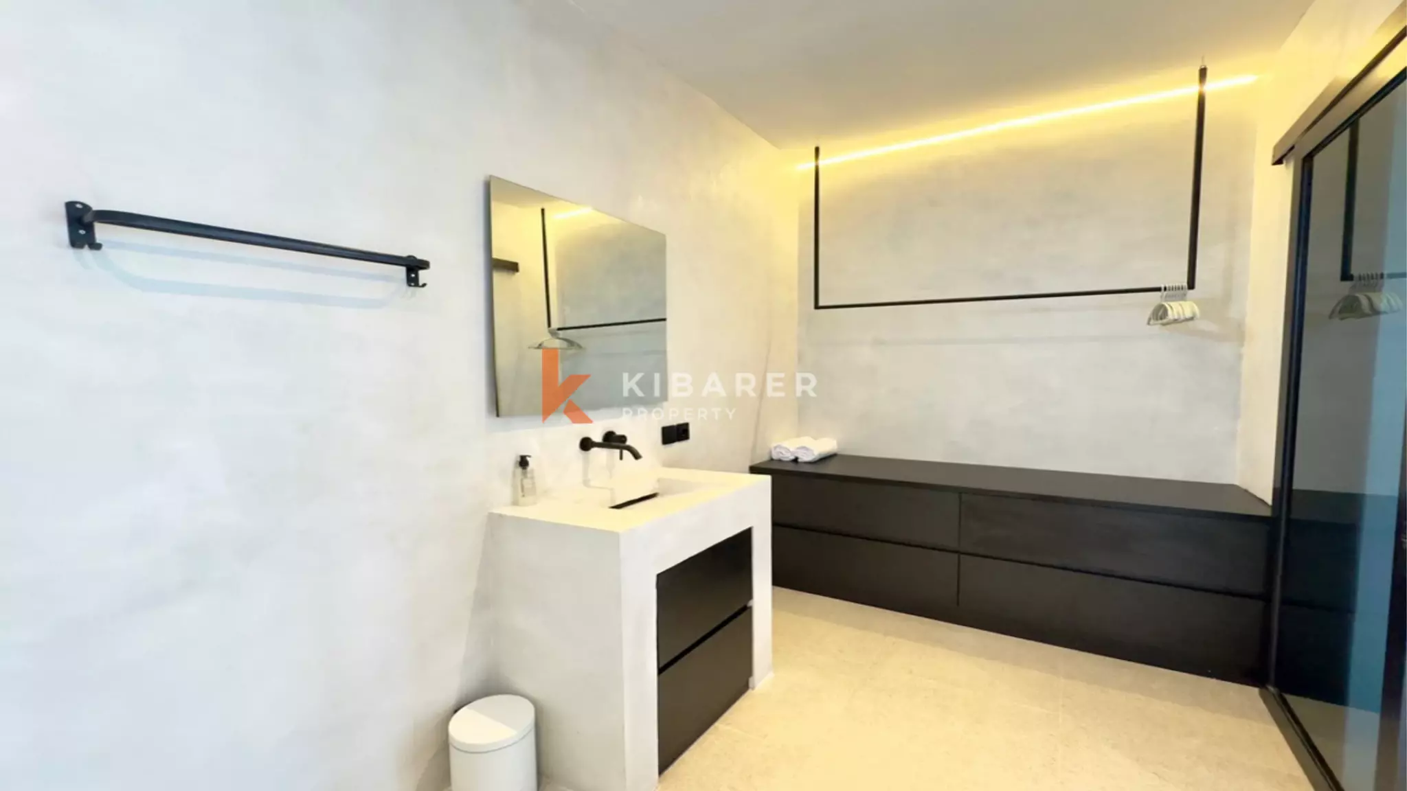Modern Two-Bedroom Villa with Cinema Projector and Private Garden in Pererenan — image 11