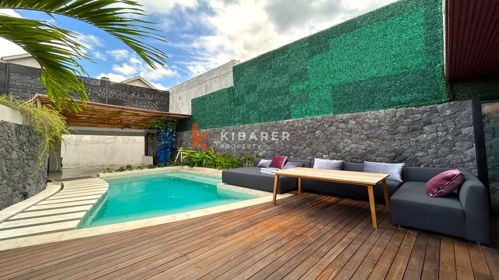 Modern One-Bedroom Tropical Villa with Enclosed Living in Central Canggu — image 1