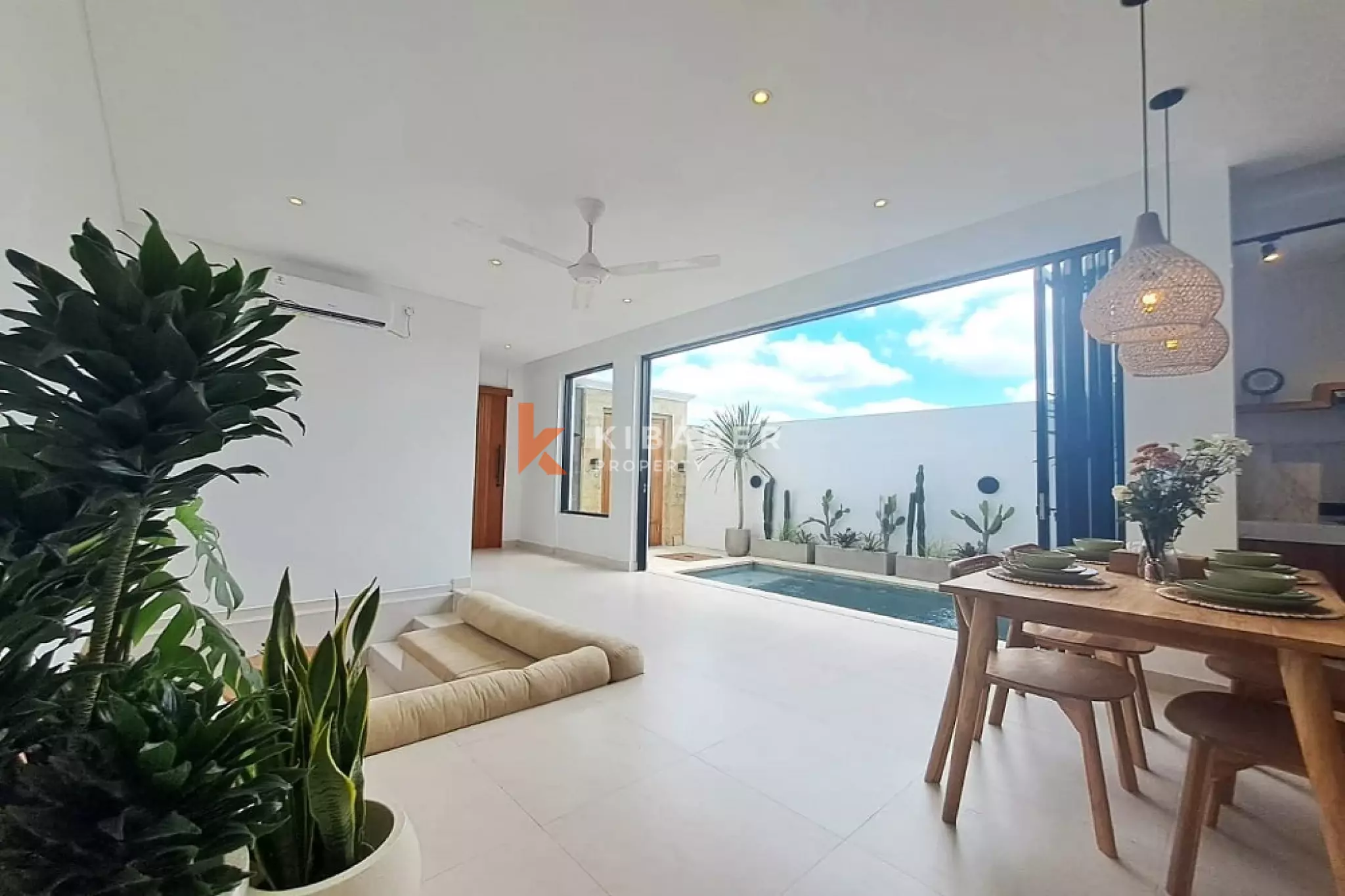 Modern Rooftop Villa with Private Pool in Tumbak Bayuh — image 11