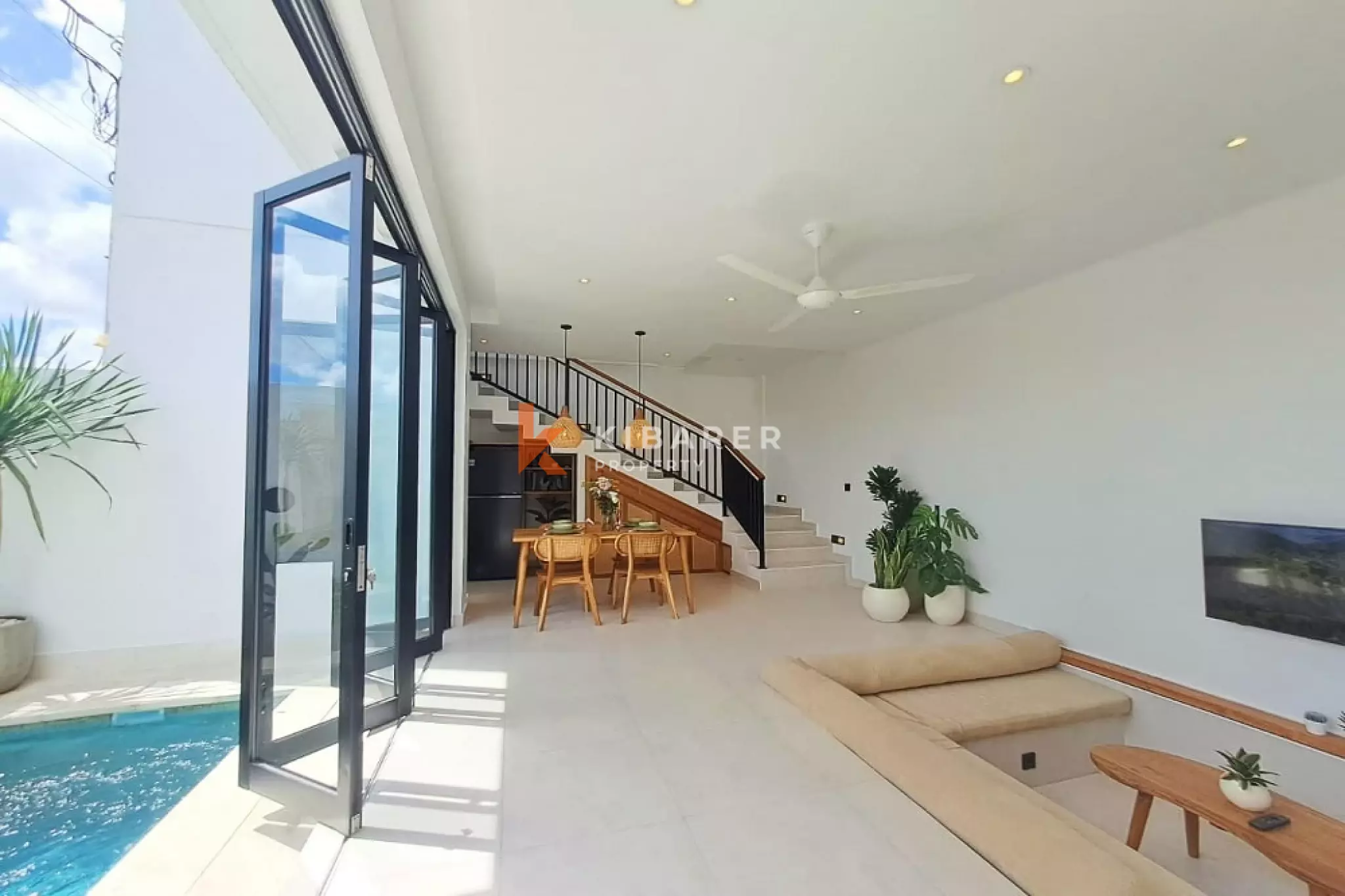 Modern Rooftop Villa with Private Pool in Tumbak Bayuh — image 13