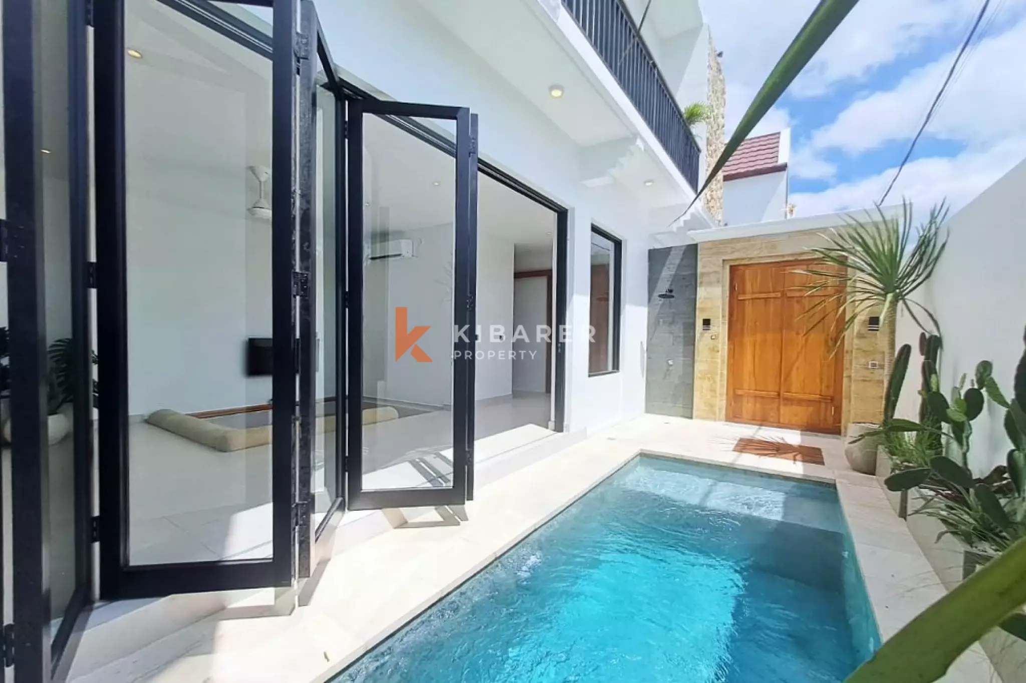 Modern Rooftop Villa with Private Pool in Tumbak Bayuh — image 3