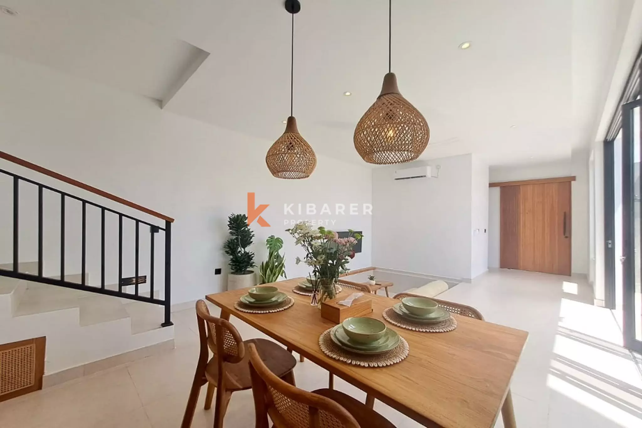 Modern Rooftop Villa with Private Pool in Tumbak Bayuh — image 9