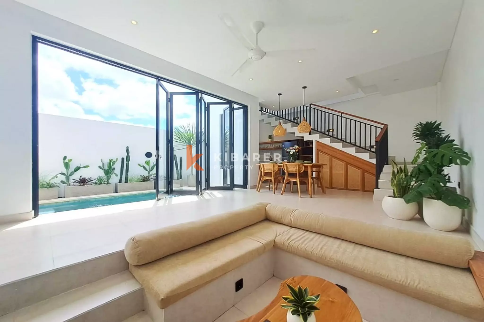 Modern Rooftop Villa with Private Pool in Tumbak Bayuh — image 4