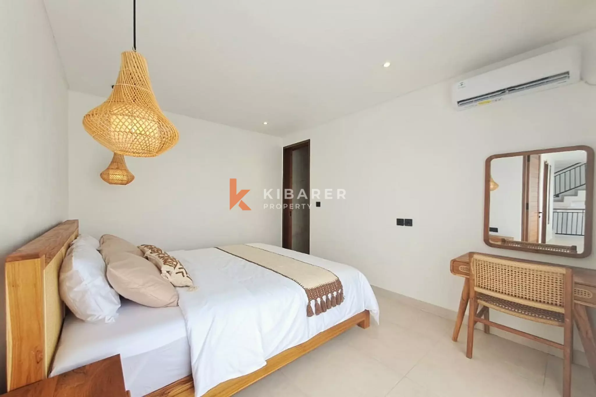 Modern Rooftop Villa with Private Pool in Tumbak Bayuh — image 16