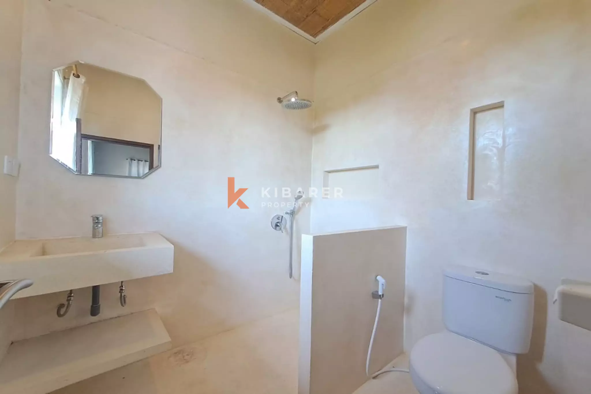 Villa For Leasing Three-Bedrooms Near Canggu Beaches — image 18