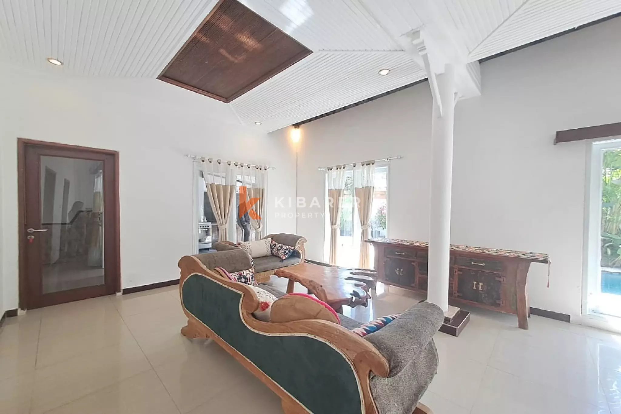 Villa For Leasing Three-Bedrooms Near Canggu Beaches — image 9