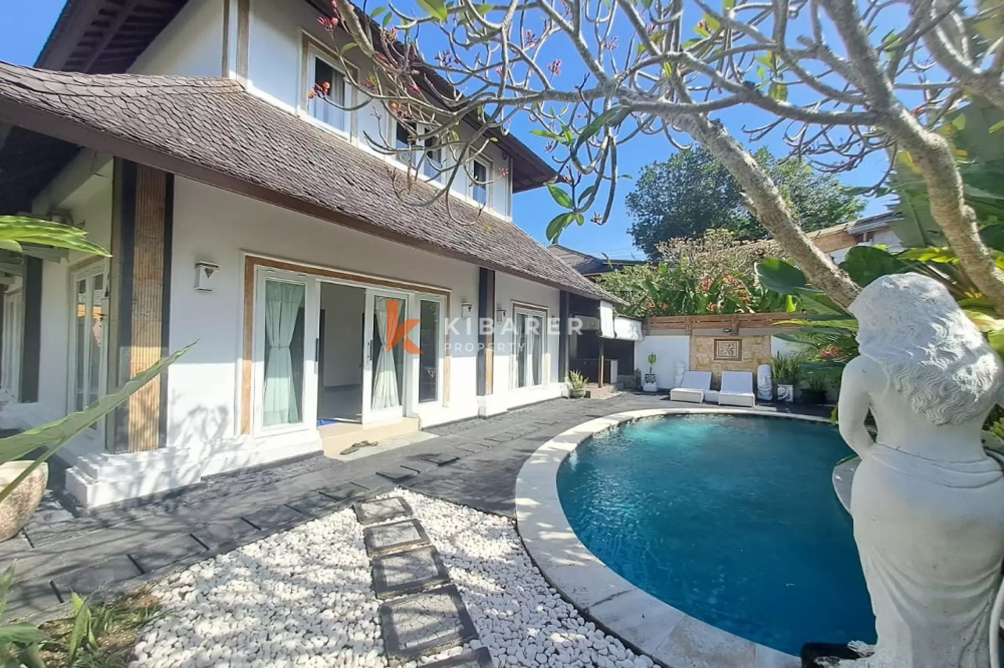 Villa For Leasing Three-Bedrooms Near Canggu Beaches — image 3