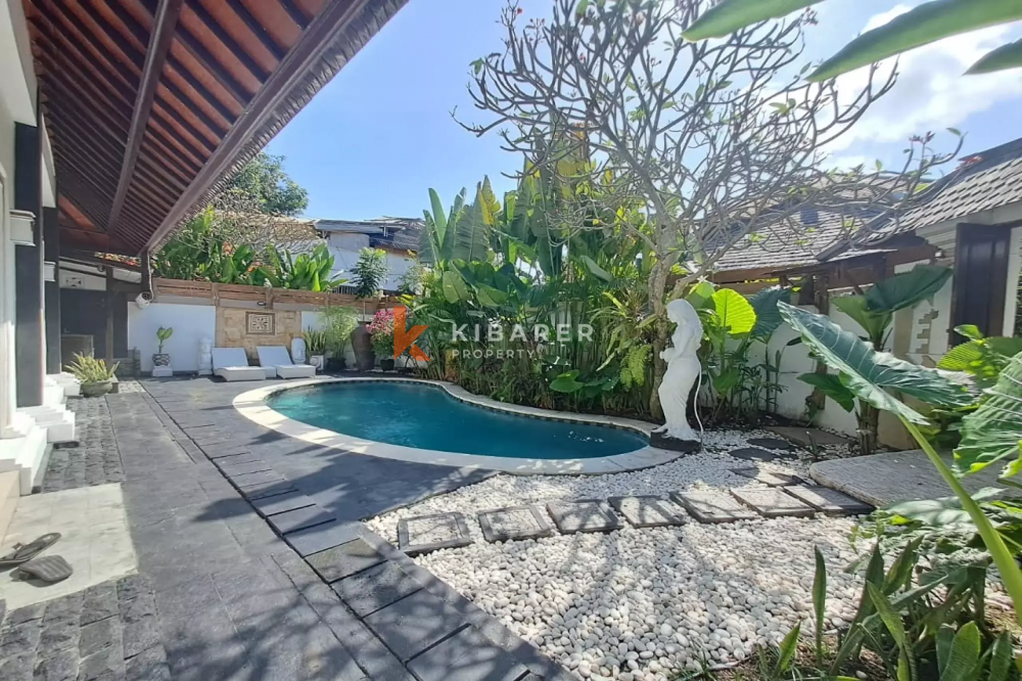 Villa For Leasing Three-Bedrooms Near Canggu Beaches — image 4