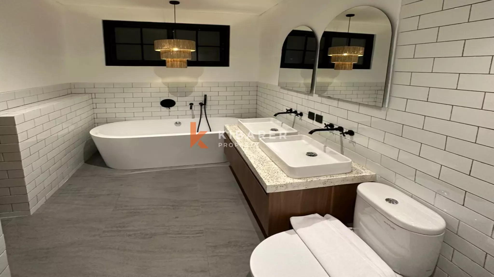 Stunning Two-Bedroom Villa for Lease in Tumbak Bayuh — image 4