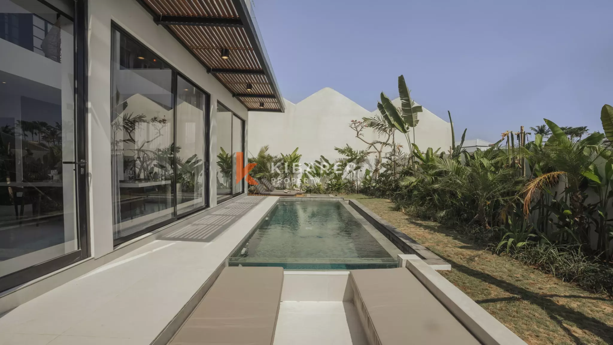 Luxurious Four-Bedroom Villa with Rooftop Pool and Ocean View in Pererenan
