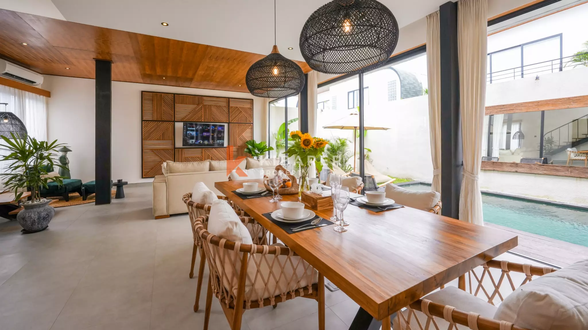 Stunning Two Bedroom Villa with rice field view situated in peaceful Cemagi area — image 4
