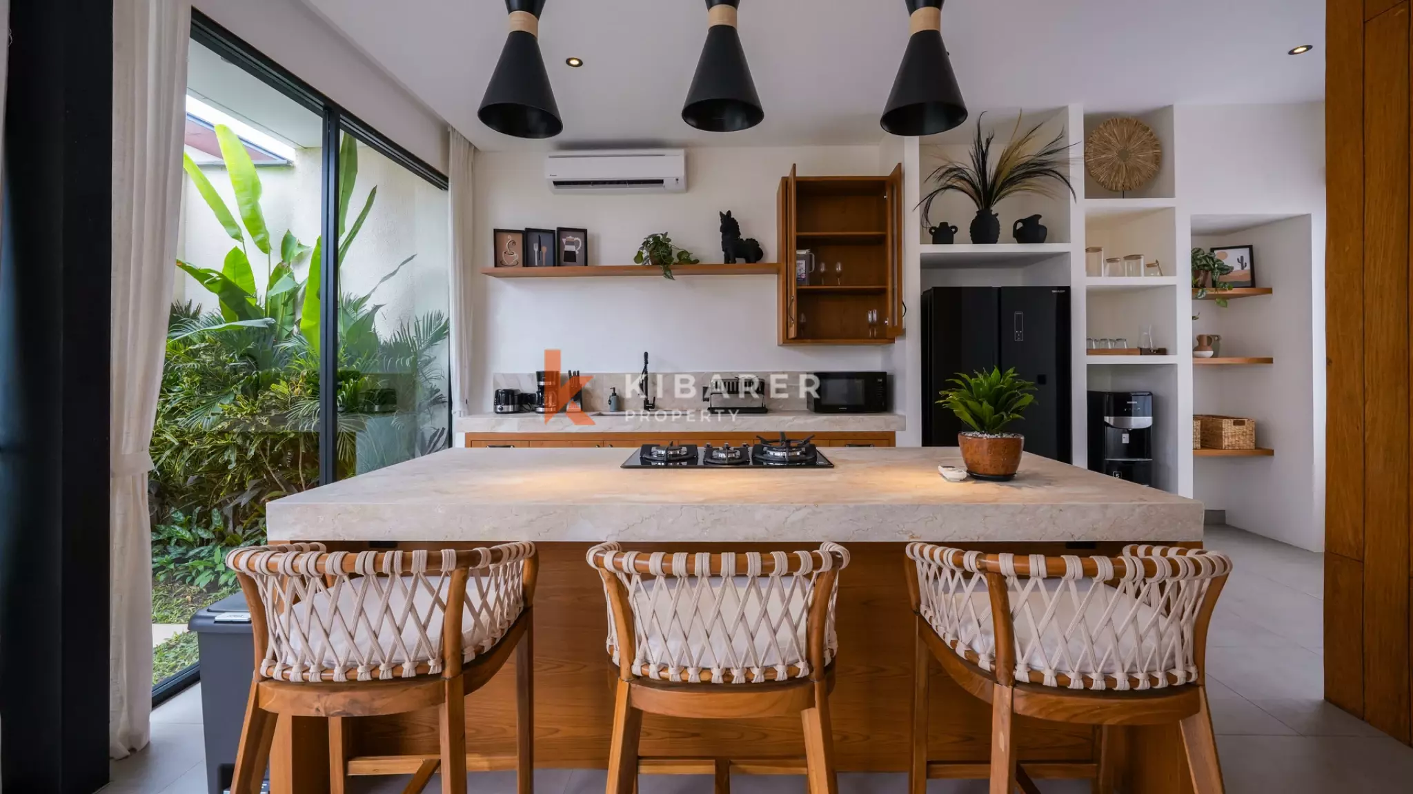 Stunning Two Bedroom Villa with rice field view situated in peaceful Cemagi area — image 5