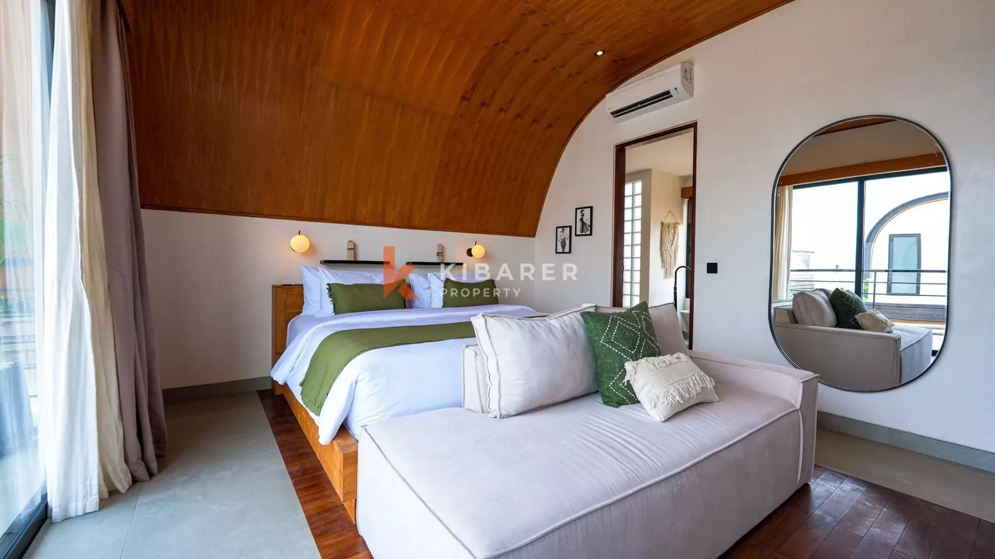 Brand New Three Bedroom Complex Villa within Walking Distance to Cemagi Beach — image 5
