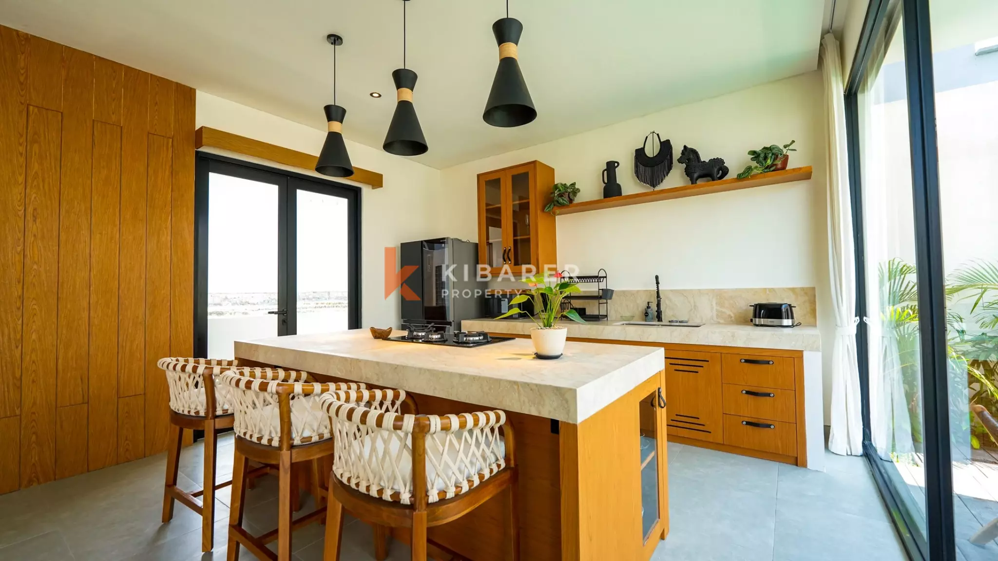 Brand New Three Bedroom Complex Villa within Walking Distance to Cemagi Beach — image 9