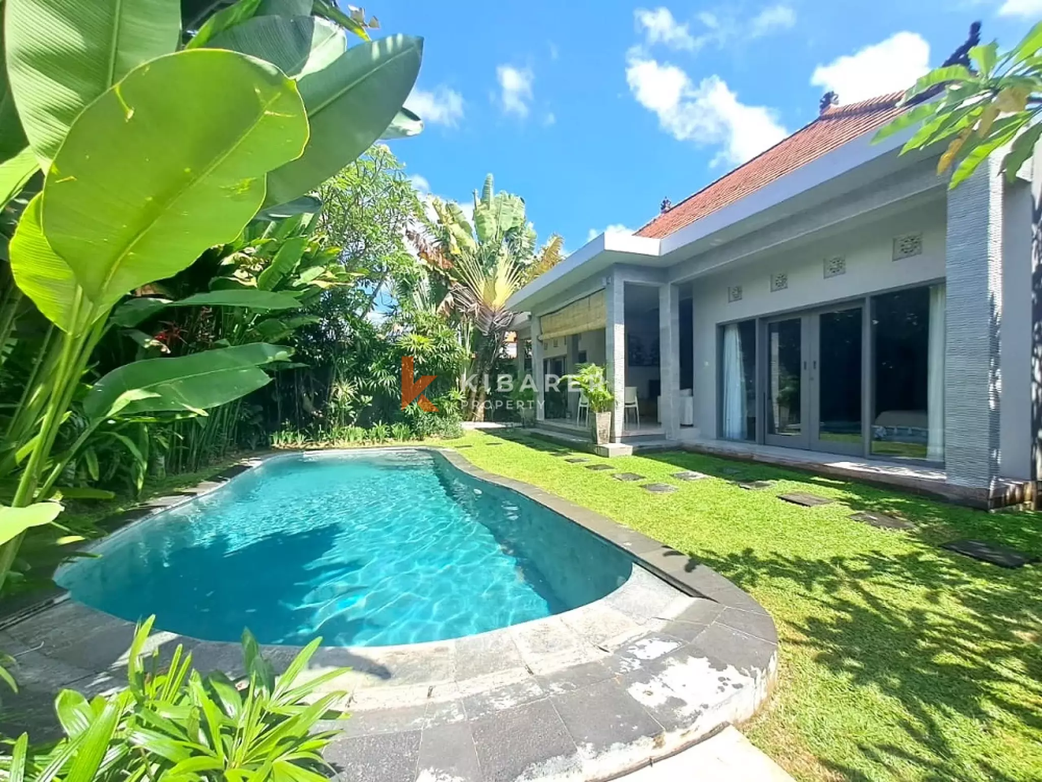 BEAUTIFUL TWO BEDROOMS OPEN LIVING VILLA IN PRIME LOCATION BATU BELIG — image 1