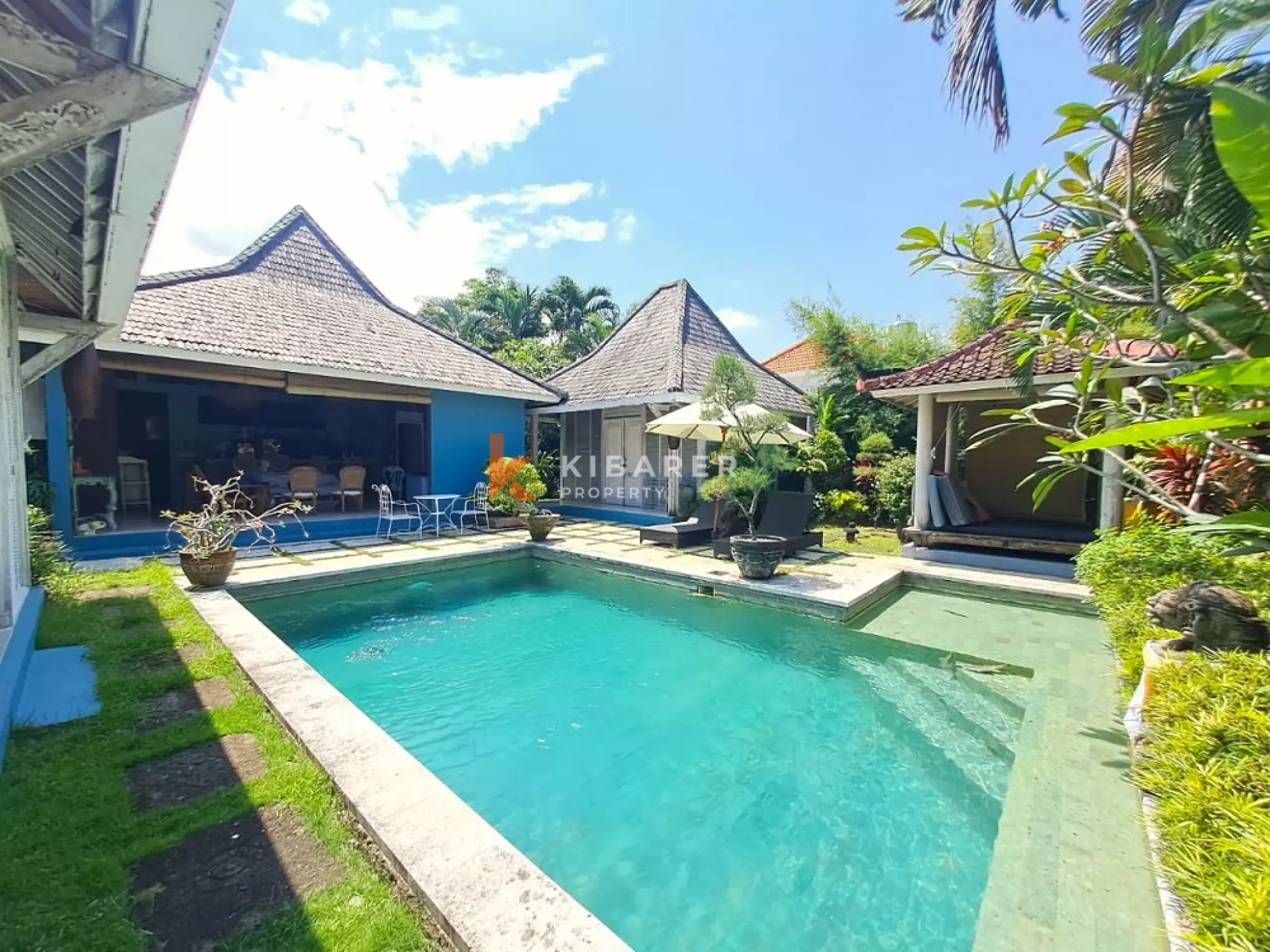 Authentic Three-Bedrooms Garden Villa in Central Canggu — image 3