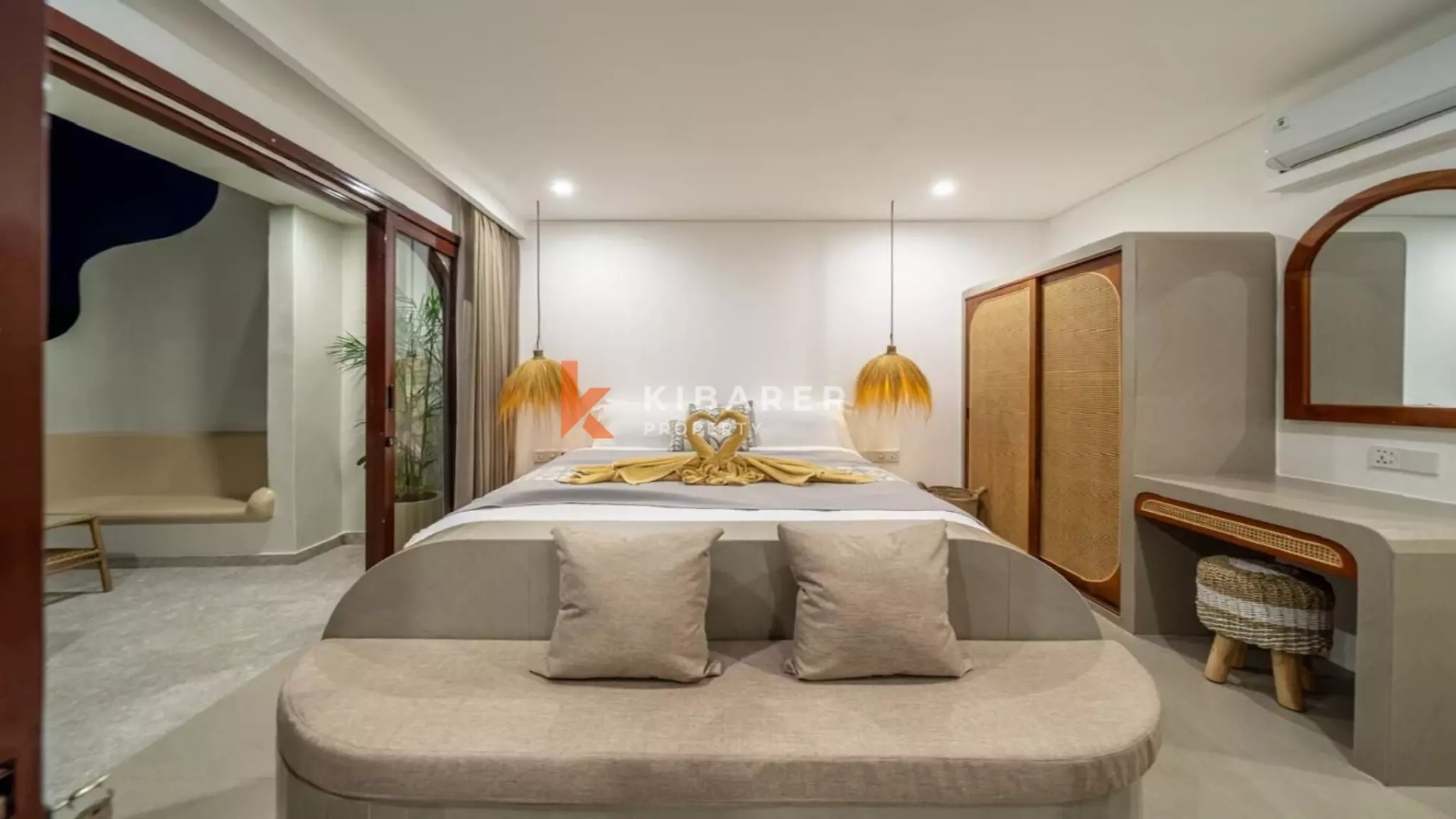 Stunning Three-Bedroom Villa with Rooftop in Pererenan — image 14