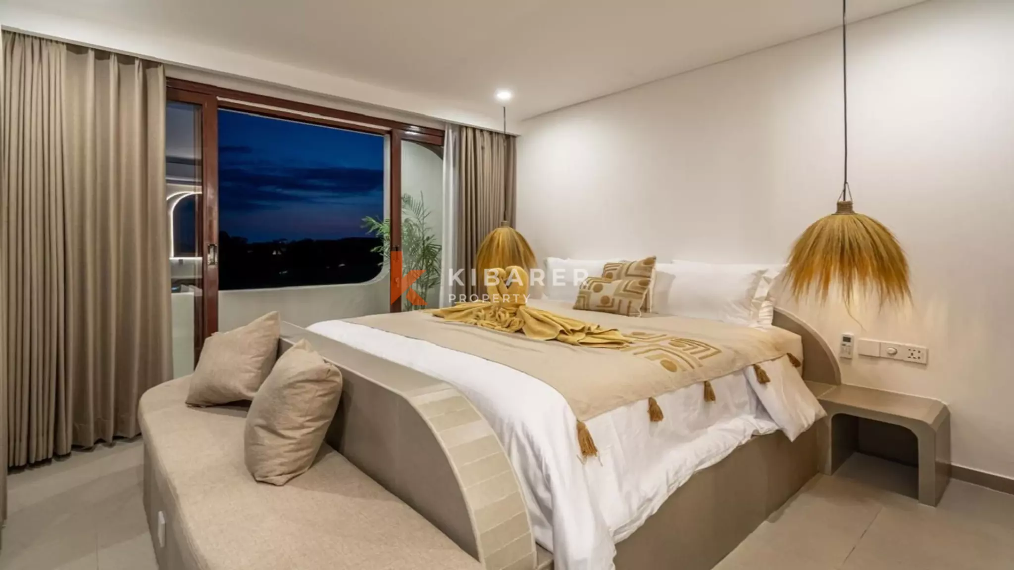Stunning Three-Bedroom Villa with Rooftop in Pererenan — image 7