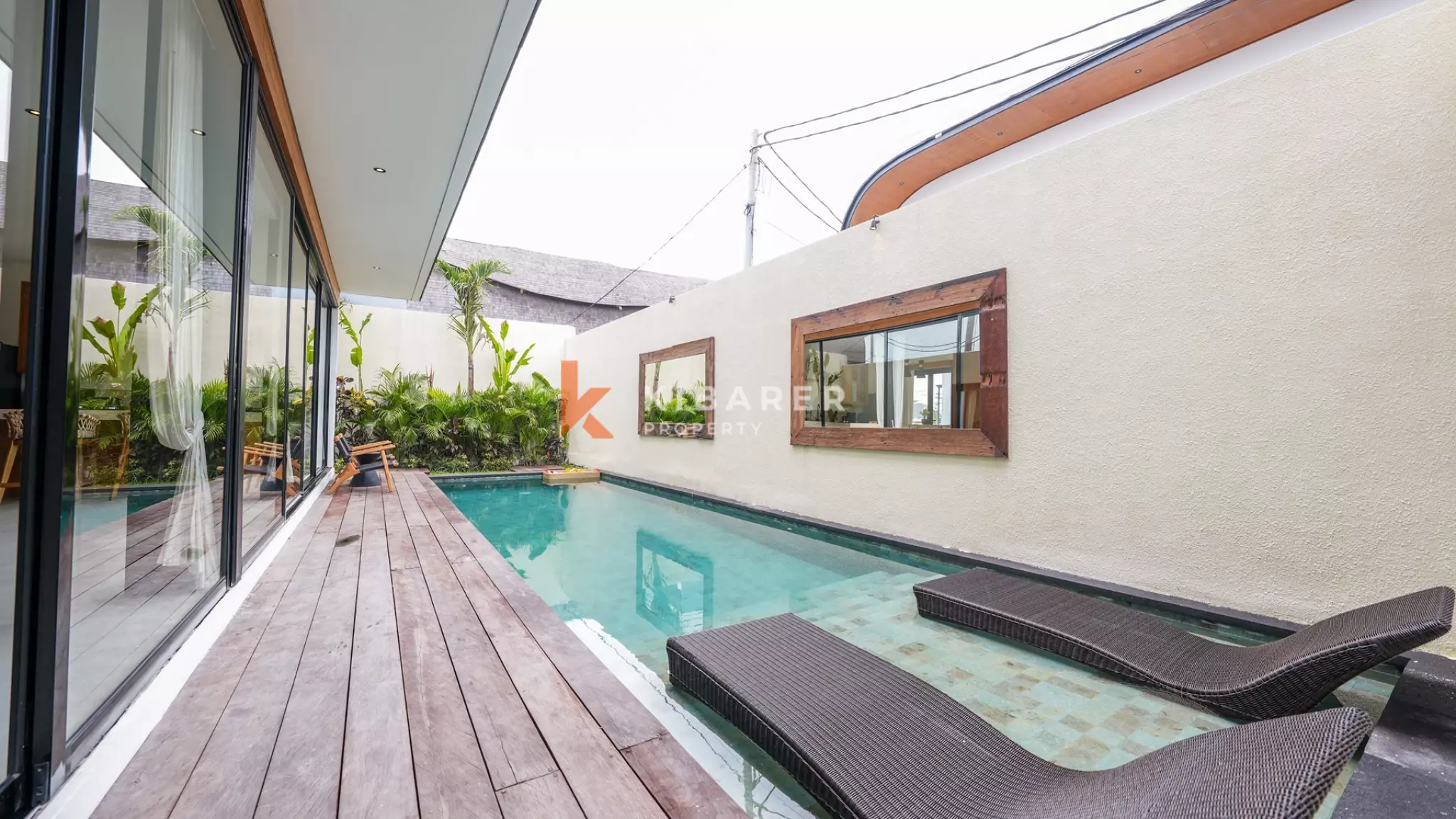 Gorgeous Three-Bedroom Villa with Enclosed Living in Cemagi — image 2