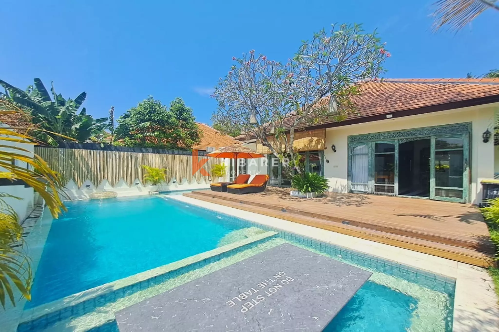 Haven Three-Bedrooms Villa in Prime Berawa Location